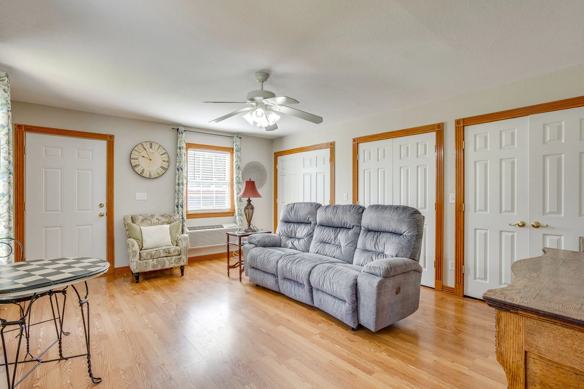 Single Family Residence For Sale in Johnson County , 2100 Fm 3048, Cleburne, Texas 76031, 4 Bedroom, 4 Bathroom, 2 Garage spaces, 4,215 Sqft, built in 1993, mls#21293198, Real Estate Agent in Cleburne, Homes For Sale in Johnson county, Homes For Sale in Cleburne, Realtor in Cleburne Texas, Real Estate Brokerage Independent Realty Texas, Luminita Cordes Realtor