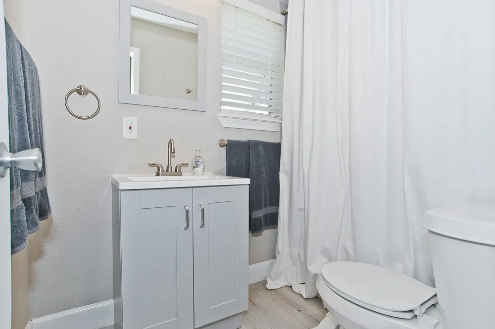 Single Family Residence For Sale in Dallas County , 1810 Shaw Street, Dallas, Texas 75212, 3 Bedroom, 1 Bathroom, Garage spaces, 810 Sqft, built in 1961, mls#21293202, Real Estate Agent in Dallas, Homes For Sale in Dallas county, Homes For Sale in Dallas, Realtor in Dallas Texas, Real Estate Brokerage Independent Realty Texas, Luminita Cordes Realtor