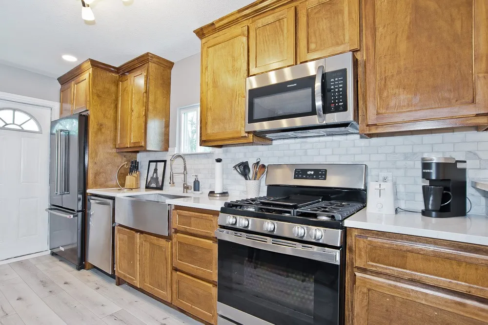 Single Family Residence For Sale in Dallas County , 1810 Shaw Street, Dallas, Texas 75212, 3 Bedroom, 1 Bathroom, Garage spaces, 810 Sqft, built in 1961, mls#21293202, Real Estate Agent in Dallas, Homes For Sale in Dallas county, Homes For Sale in Dallas, Realtor in Dallas Texas, Real Estate Brokerage Independent Realty Texas, Luminita Cordes Realtor