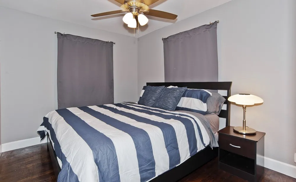 Single Family Residence For Sale in Dallas County , 1810 Shaw Street, Dallas, Texas 75212, 3 Bedroom, 1 Bathroom, Garage spaces, 810 Sqft, built in 1961, mls#21293202, Real Estate Agent in Dallas, Homes For Sale in Dallas county, Homes For Sale in Dallas, Realtor in Dallas Texas, Real Estate Brokerage Independent Realty Texas, Luminita Cordes Realtor