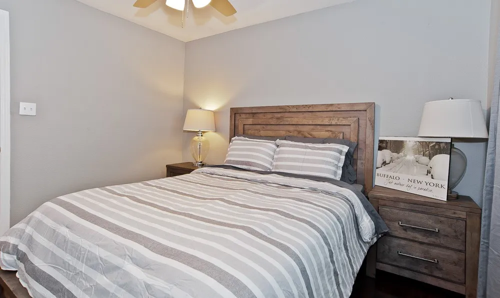 Single Family Residence For Sale in Dallas County , 1810 Shaw Street, Dallas, Texas 75212, 3 Bedroom, 1 Bathroom, Garage spaces, 810 Sqft, built in 1961, mls#21293202, Real Estate Agent in Dallas, Homes For Sale in Dallas county, Homes For Sale in Dallas, Realtor in Dallas Texas, Real Estate Brokerage Independent Realty Texas, Luminita Cordes Realtor