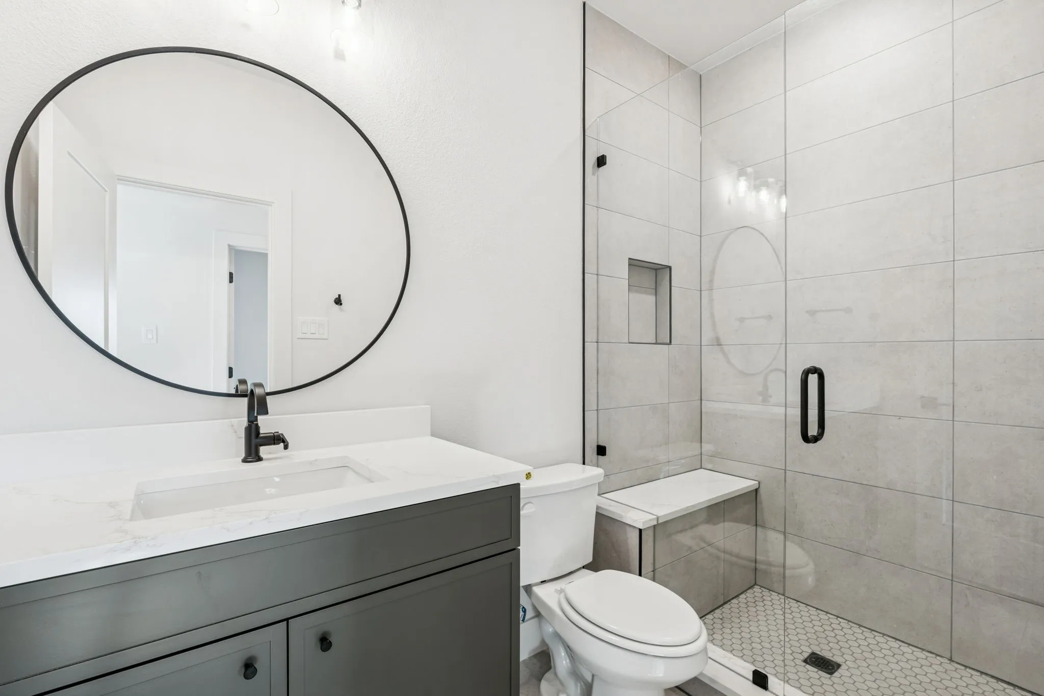 Secondary full bath.