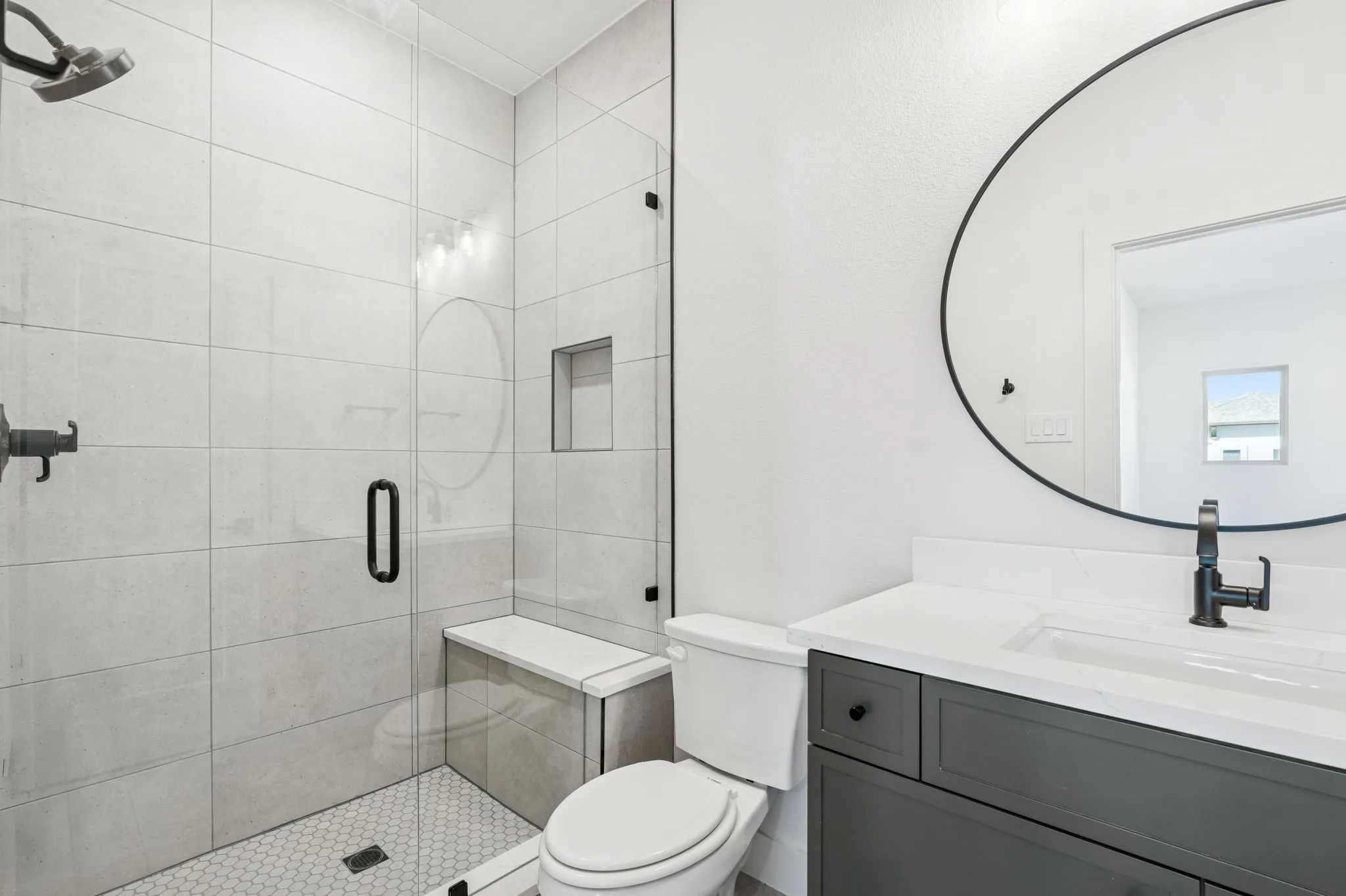 Secondary full bath.