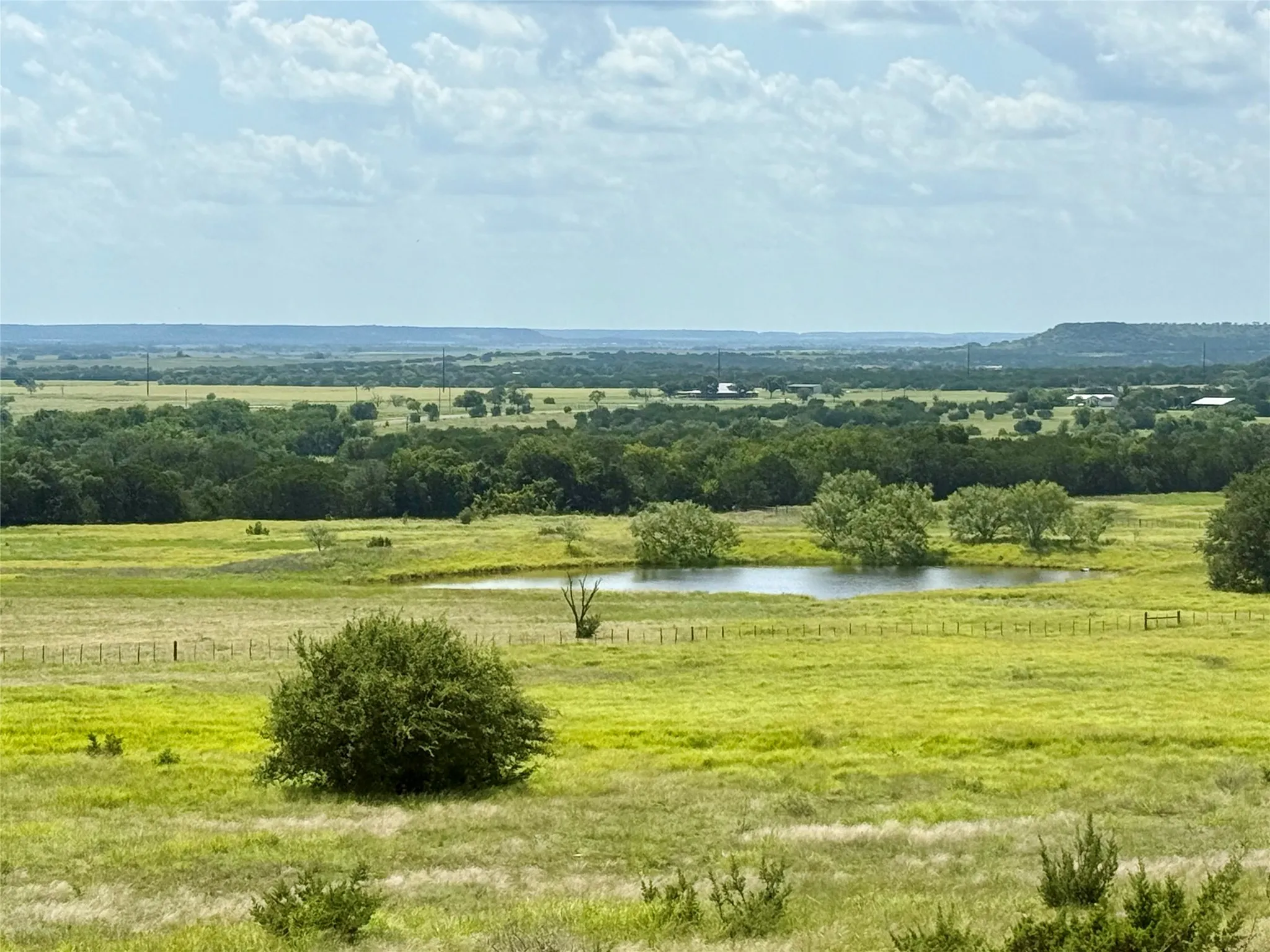 Farm For Sale in Bosque County , 660 FM 203, Walnut Springs, Texas 76690, 2 Bedroom, 2 Bathroom, Garage spaces, 1,941 Sqft, built in 1960, mls#21288812, Real Estate Agent in Walnut Springs, Homes For Sale in Bosque county, Homes For Sale in Walnut Springs, Realtor in Walnut Springs Texas, Real Estate Brokerage Independent Realty Texas, Luminita Cordes Realtor