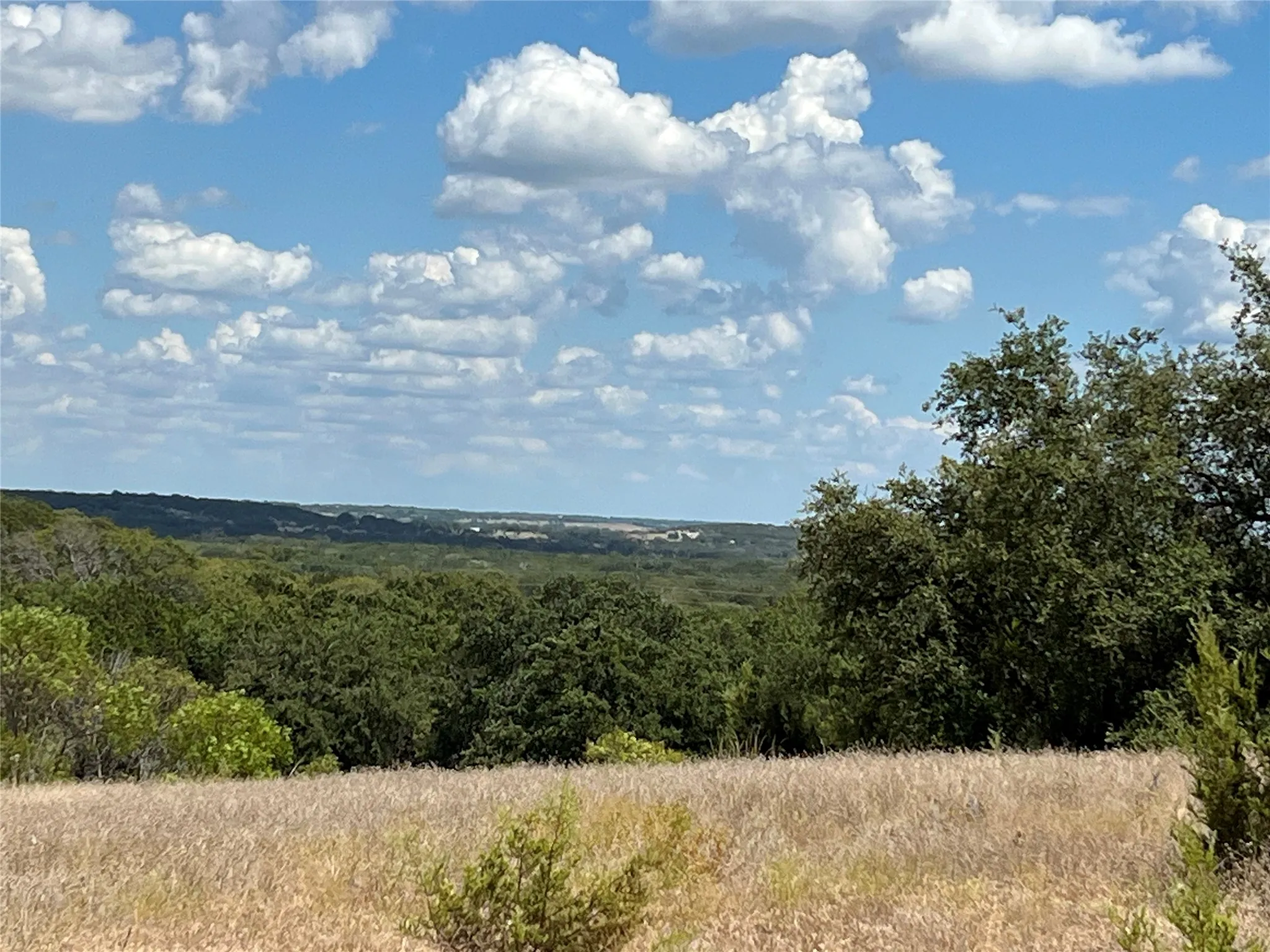 Farm For Sale in Bosque County , 660 FM 203, Walnut Springs, Texas 76690, 2 Bedroom, 2 Bathroom, Garage spaces, 1,941 Sqft, built in 1960, mls#21288812, Real Estate Agent in Walnut Springs, Homes For Sale in Bosque county, Homes For Sale in Walnut Springs, Realtor in Walnut Springs Texas, Real Estate Brokerage Independent Realty Texas, Luminita Cordes Realtor