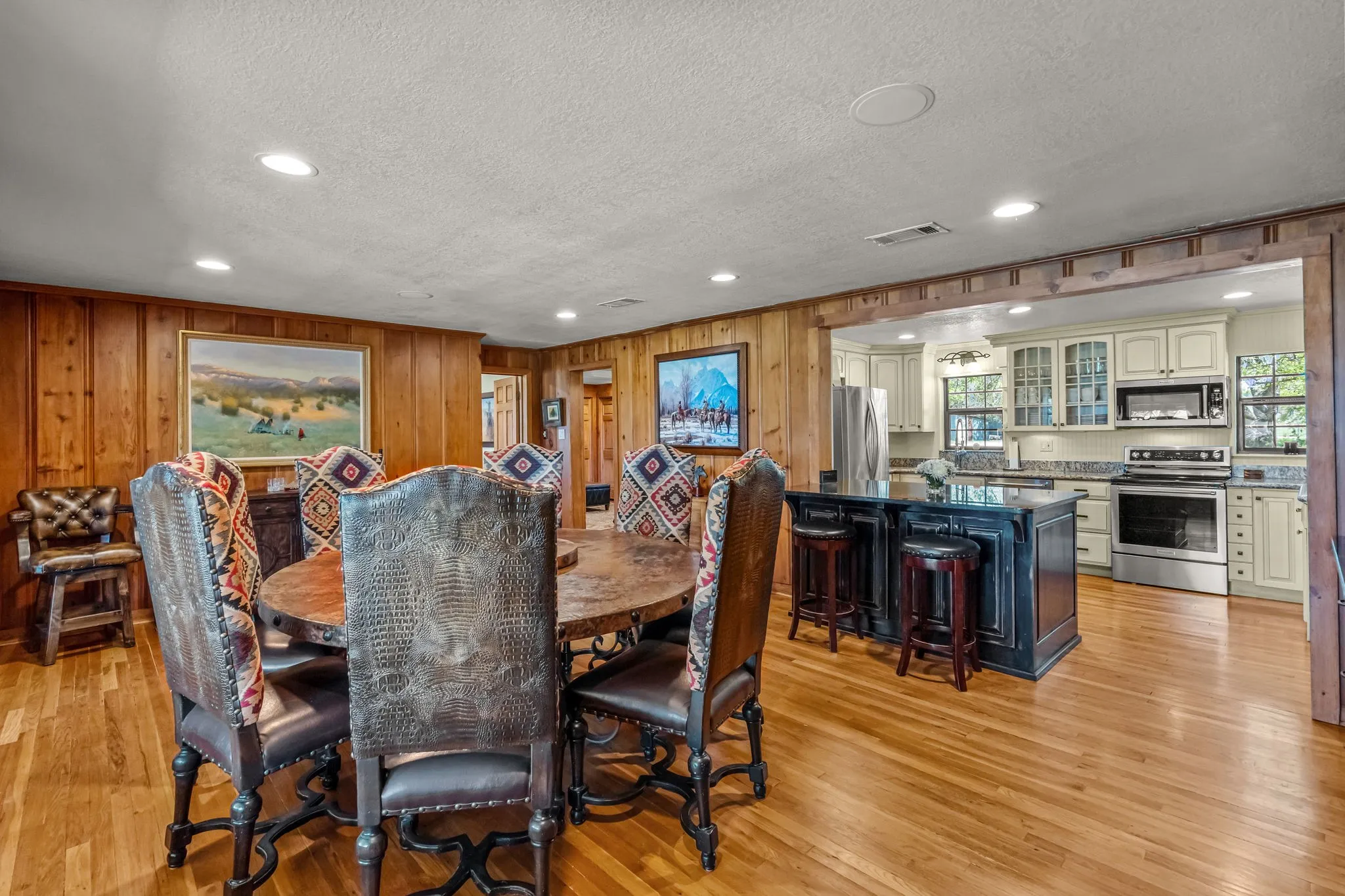 Farm For Sale in Bosque County , 660 FM 203, Walnut Springs, Texas 76690, 2 Bedroom, 2 Bathroom, Garage spaces, 1,941 Sqft, built in 1960, mls#21288812, Real Estate Agent in Walnut Springs, Homes For Sale in Bosque county, Homes For Sale in Walnut Springs, Realtor in Walnut Springs Texas, Real Estate Brokerage Independent Realty Texas, Luminita Cordes Realtor