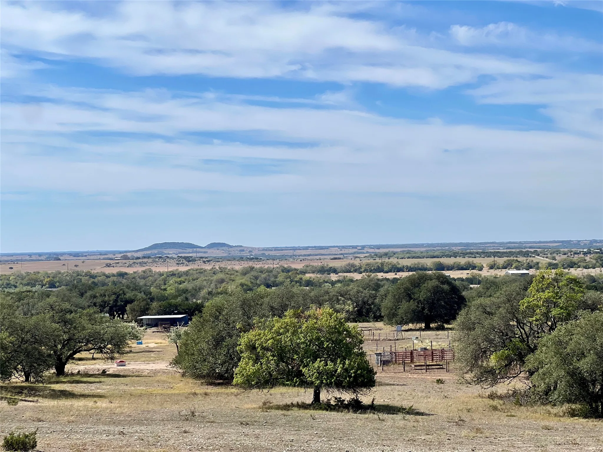 Farm For Sale in Bosque County , 660 FM 203, Walnut Springs, Texas 76690, 2 Bedroom, 2 Bathroom, Garage spaces, 1,941 Sqft, built in 1960, mls#21288812, Real Estate Agent in Walnut Springs, Homes For Sale in Bosque county, Homes For Sale in Walnut Springs, Realtor in Walnut Springs Texas, Real Estate Brokerage Independent Realty Texas, Luminita Cordes Realtor