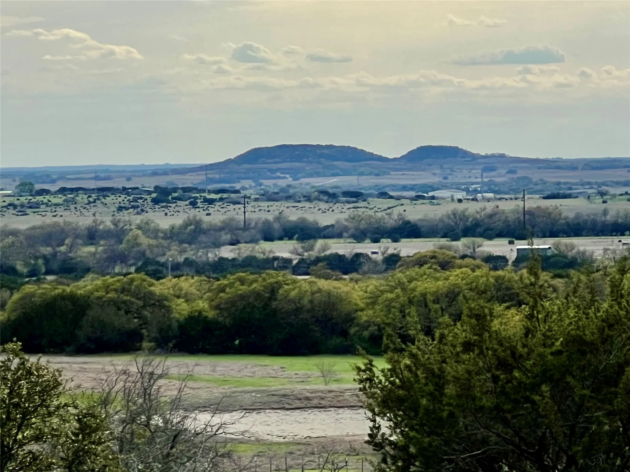 Farm For Sale in Bosque County , 660 FM 203, Walnut Springs, Texas 76690, 2 Bedroom, 2 Bathroom, Garage spaces, 1,941 Sqft, built in 1960, mls#21288812, Real Estate Agent in Walnut Springs, Homes For Sale in Bosque county, Homes For Sale in Walnut Springs, Realtor in Walnut Springs Texas, Real Estate Brokerage Independent Realty Texas, Luminita Cordes Realtor