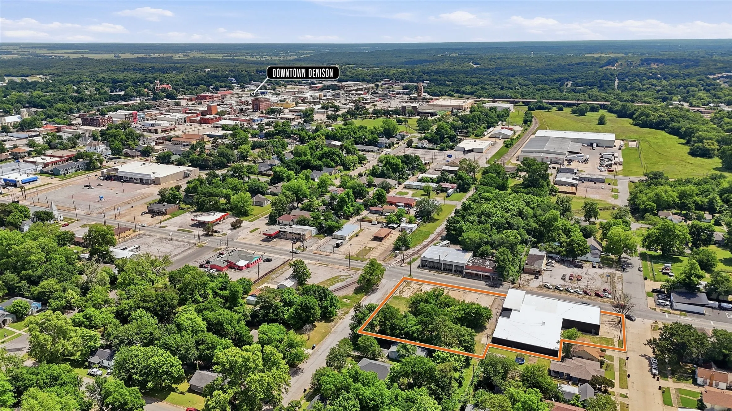 Industrial For Rent in Grayson County , 613 S Armstrong Avenue, Denison, Texas 75020, 0, 0, Garage spaces, 14,730 Sqft, built in 1975, mls#21291741, Real Estate Agent in Denison, Homes For Rent in Grayson county, Homes For Rent in Denison, Realtor in Denison Texas, Real Estate Brokerage Independent Realty Texas, Luminita Cordes Realtor