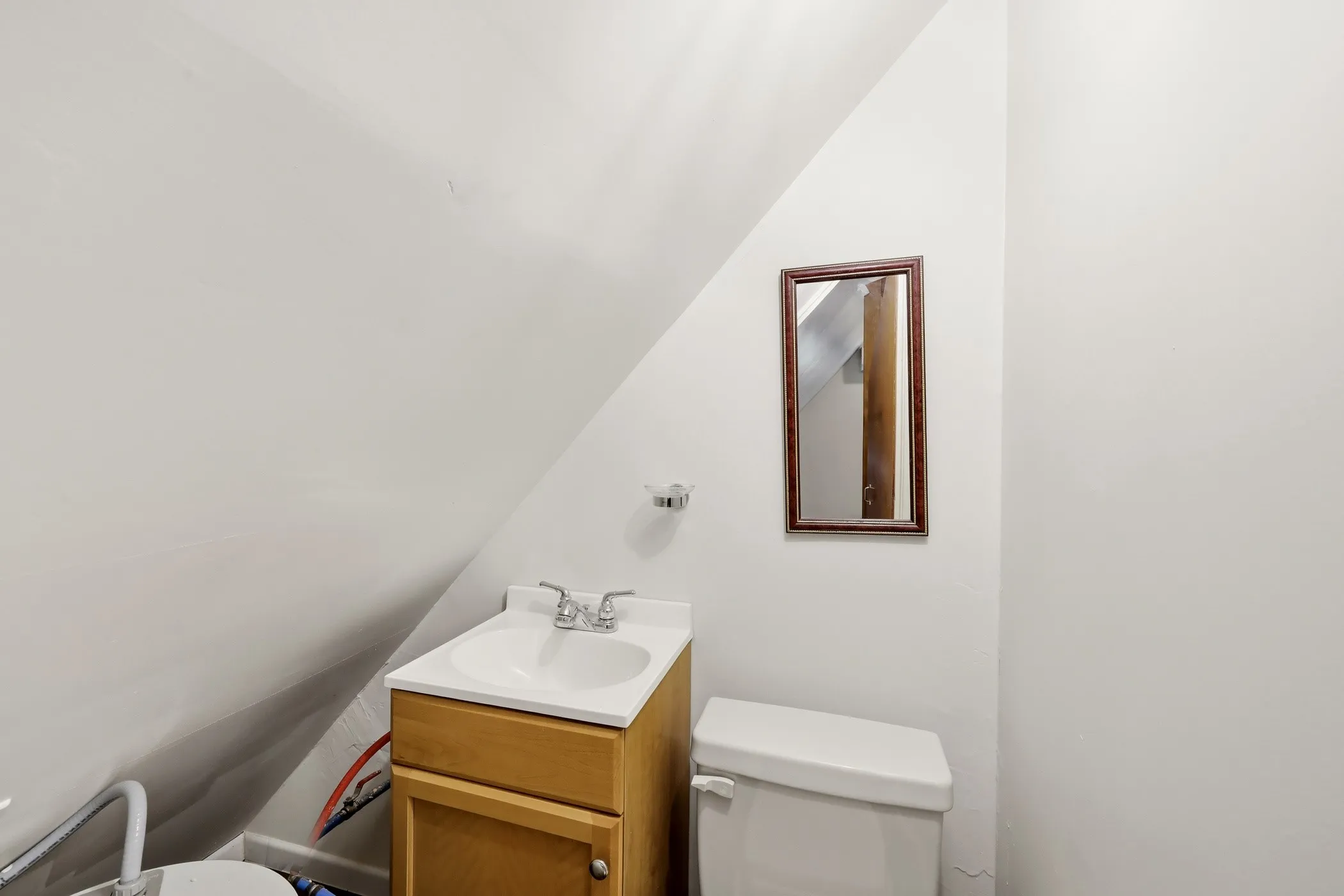 Single Family Residence For Rent in Dallas County , 825 Thomasson Drive, Dallas, Texas 75208, 2 Bedroom, 2 Bathroom, 2 Garage spaces, 1,317 Sqft, built in 1928, mls#21293219, Real Estate Agent in Dallas, Homes For Rent in Dallas county, Homes For Rent in Dallas, Realtor in Dallas Texas, Real Estate Brokerage Independent Realty Texas, Luminita Cordes Realtor