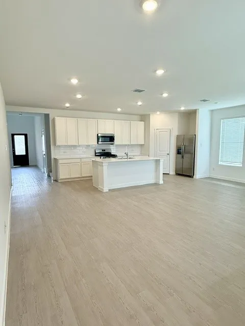 Single Family Residence For Sale in Collin County , 1129 Blue Spring Drive, Anna, Texas 75409, 5 Bedroom, 4 Bathroom, 2 Garage spaces, 2,960 Sqft, built in 2026, Price $406,999, mls#21293227, Real Estate Agent in Anna, Homes For Sale in Collin county, Homes For Sale in Anna, Realtor in Anna Texas, Real Estate Brokerage Independent Realty Texas, Luminita Cordes Realtor