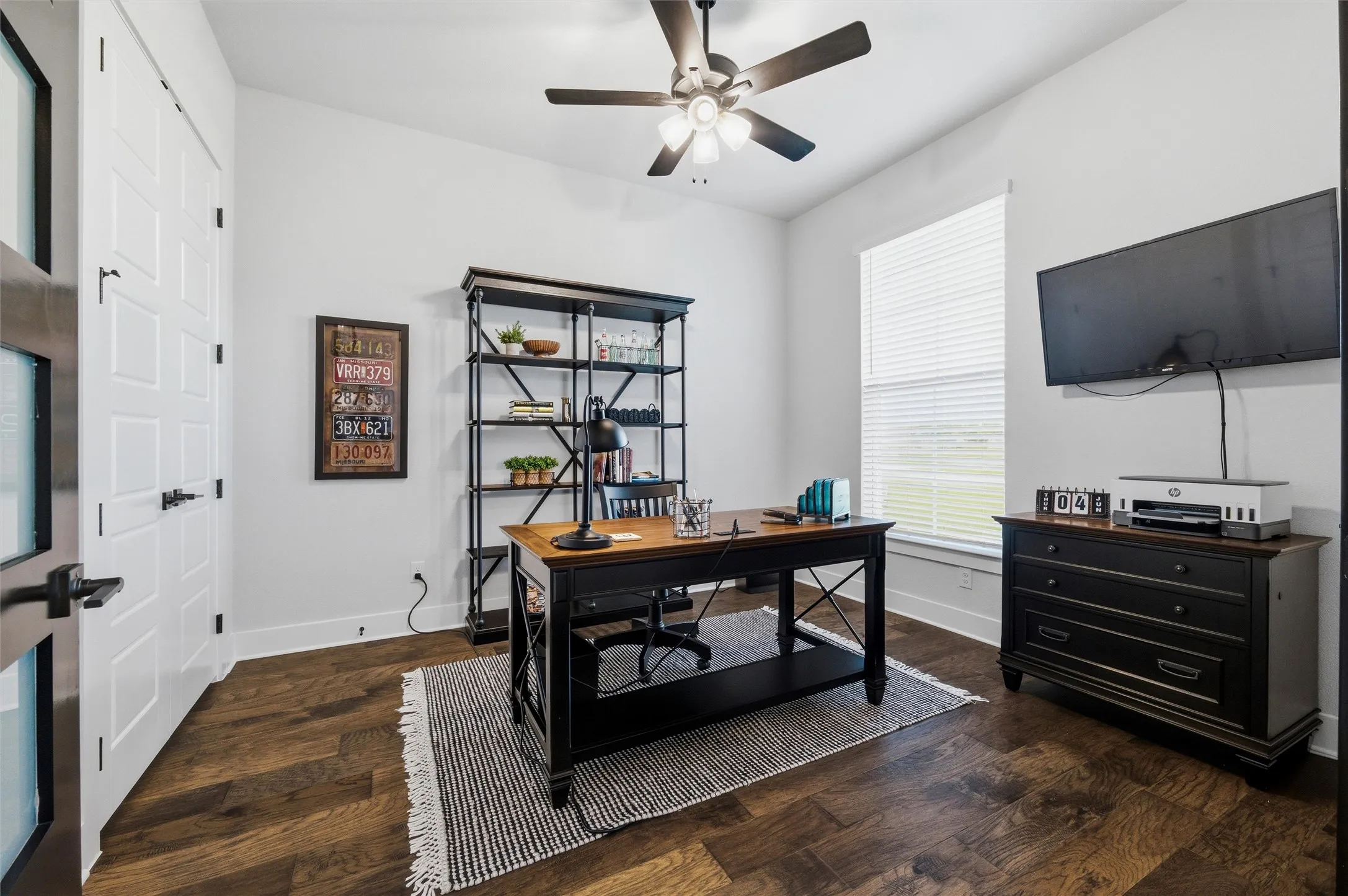 Single Family Residence For Sale in Ellis County , 133 Aiden Drive, Waxahachie, Texas 75165, 3 Bedroom, 3 Bathroom, 3 Garage spaces, 2,833 Sqft, built in 2024, mls#21292953, Real Estate Agent in Waxahachie, Homes For Sale in Ellis county, Homes For Sale in Waxahachie, Realtor in Waxahachie Texas, Real Estate Brokerage Independent Realty Texas, Luminita Cordes Realtor