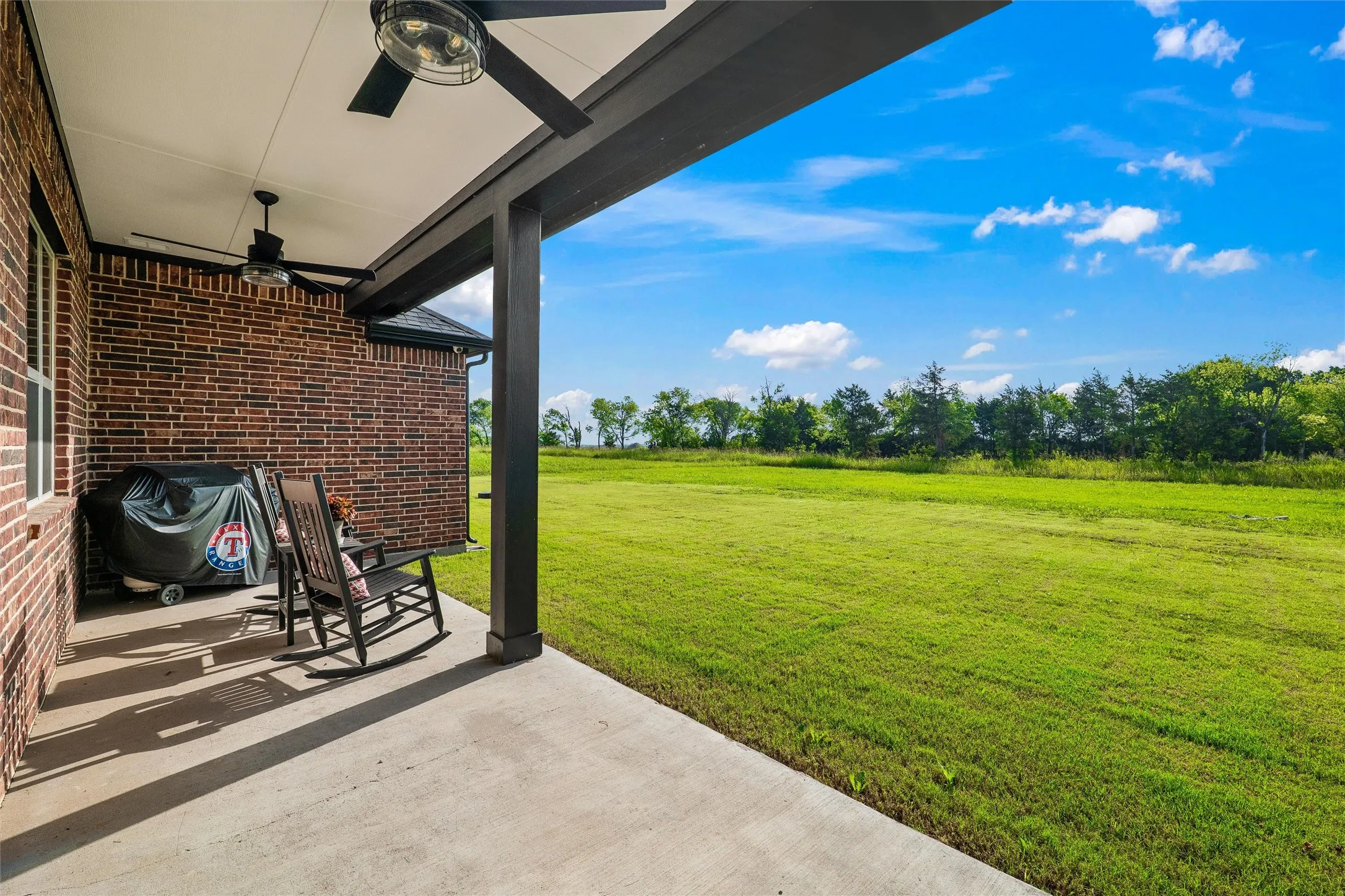 Single Family Residence For Sale in Ellis County , 133 Aiden Drive, Waxahachie, Texas 75165, 3 Bedroom, 3 Bathroom, 3 Garage spaces, 2,833 Sqft, built in 2024, mls#21292953, Real Estate Agent in Waxahachie, Homes For Sale in Ellis county, Homes For Sale in Waxahachie, Realtor in Waxahachie Texas, Real Estate Brokerage Independent Realty Texas, Luminita Cordes Realtor
