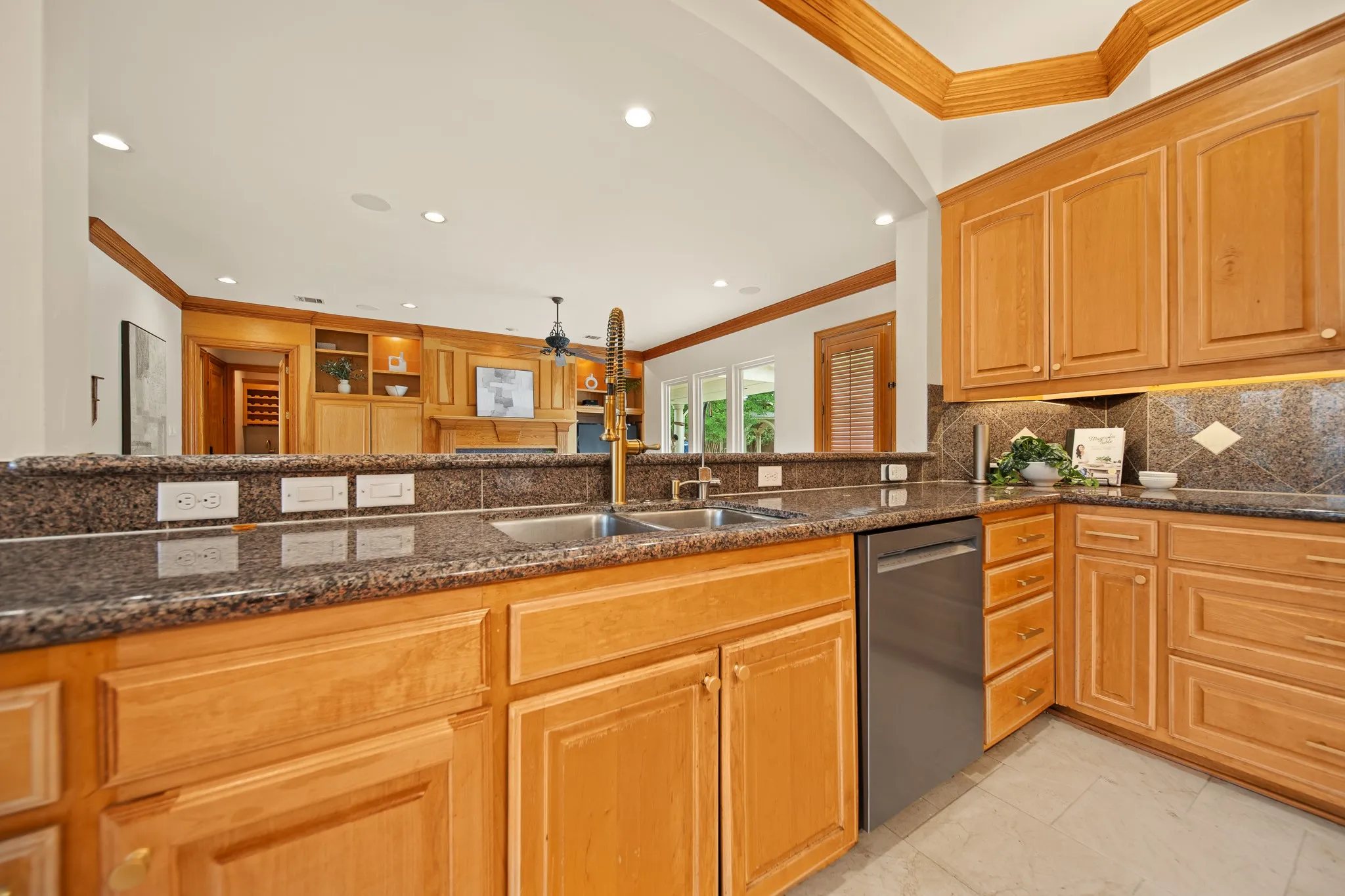 Single Family Residence For Sale in Denton County , 6420 Riverside Drive, Plano, Texas 75024, 5 Bedroom, 5 Bathroom, 3 Garage spaces, 4,926 Sqft, built in 1997, mls#21284795, Real Estate Agent in Plano, Homes For Sale in Denton county, Homes For Sale in Plano, Realtor in Plano Texas, Real Estate Brokerage Independent Realty Texas, Luminita Cordes Realtor