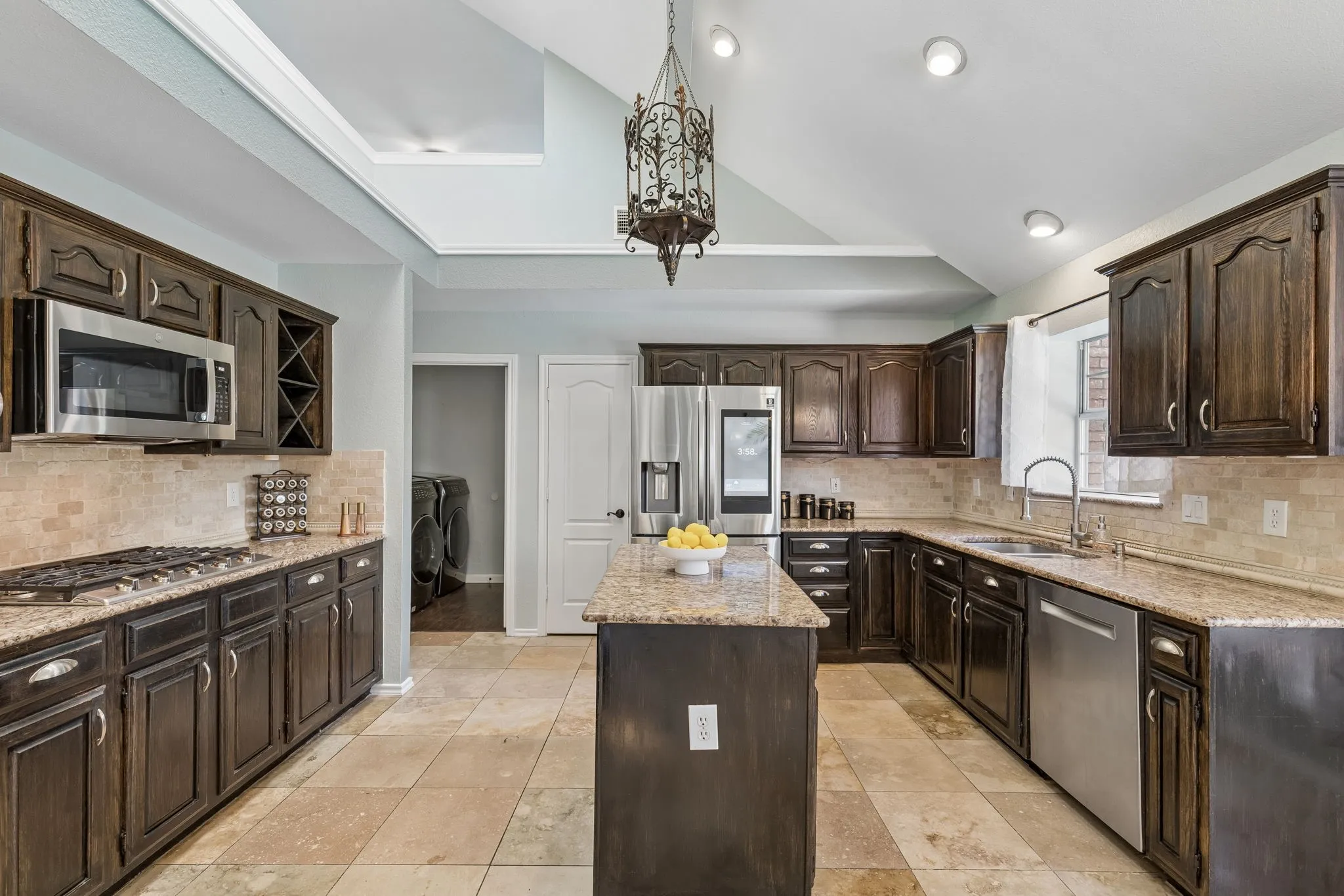 Single Family Residence For Sale in Collin County , 1733 Steamboat Drive, Plano, Texas 75025, 4 Bedroom, 3 Bathroom, 2 Garage spaces, 2,469 Sqft, built in 1988, mls#21292036, Real Estate Agent in Plano, Homes For Sale in Collin county, Homes For Sale in Plano, Realtor in Plano Texas, Real Estate Brokerage Independent Realty Texas, Luminita Cordes Realtor