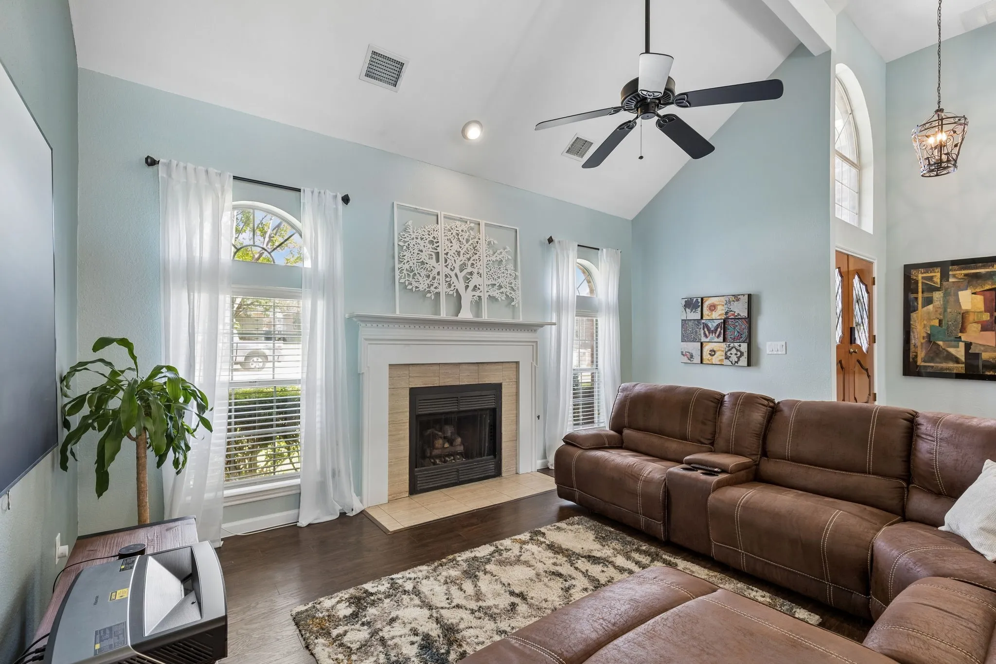 Single Family Residence For Sale in Collin County , 1733 Steamboat Drive, Plano, Texas 75025, 4 Bedroom, 3 Bathroom, 2 Garage spaces, 2,469 Sqft, built in 1988, mls#21292036, Real Estate Agent in Plano, Homes For Sale in Collin county, Homes For Sale in Plano, Realtor in Plano Texas, Real Estate Brokerage Independent Realty Texas, Luminita Cordes Realtor
