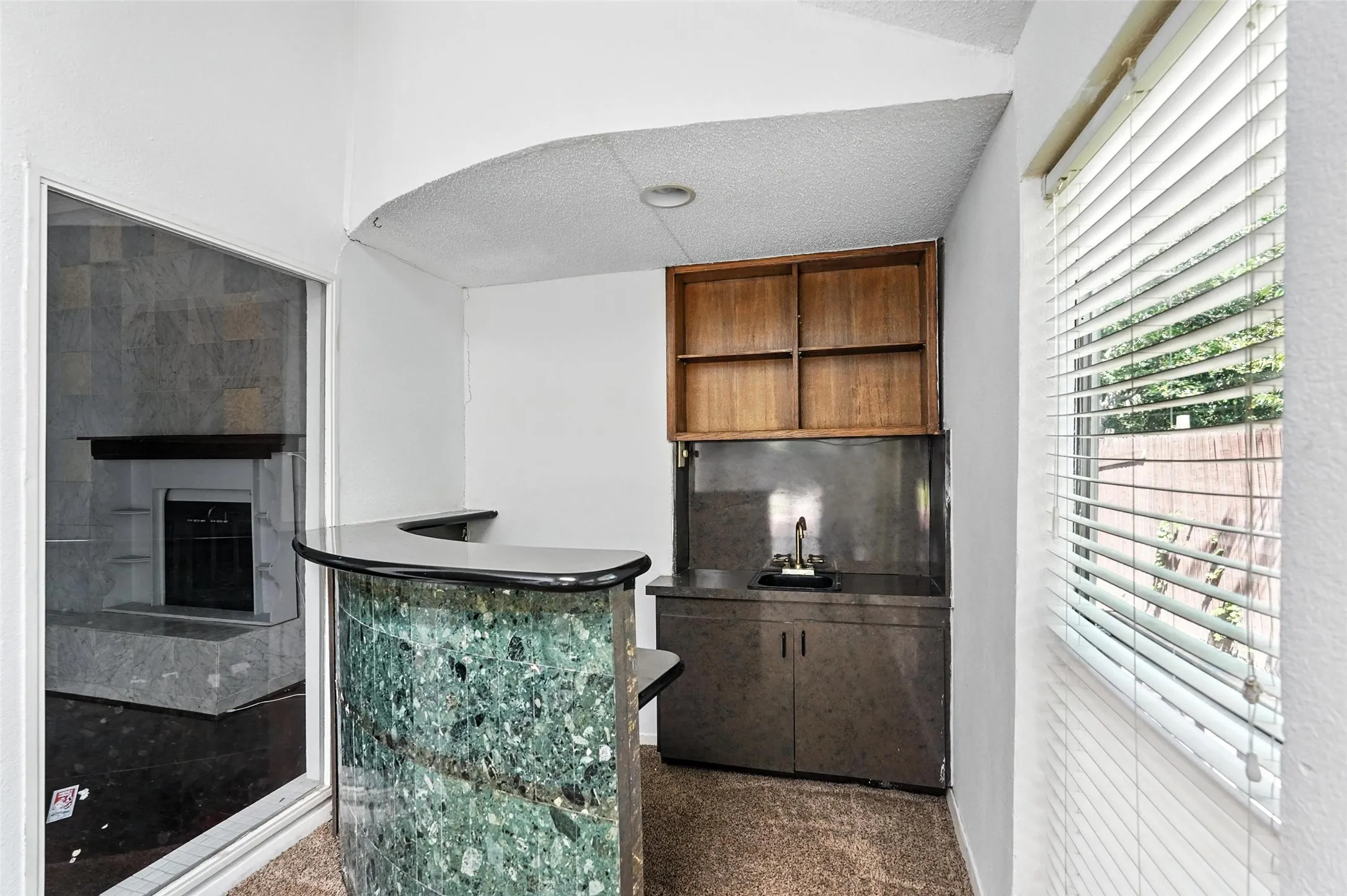 Single Family Residence For Rent in Denton County , 1744 Hartford Drive, Carrollton, Texas 75007, 3 Bedroom, 2 Bathroom, 2 Garage spaces, 2,025 Sqft, built in 1978, mls#21292956, Real Estate Agent in Carrollton, Homes For Rent in Denton county, Homes For Rent in Carrollton, Realtor in Carrollton Texas, Real Estate Brokerage Independent Realty Texas, Luminita Cordes Realtor