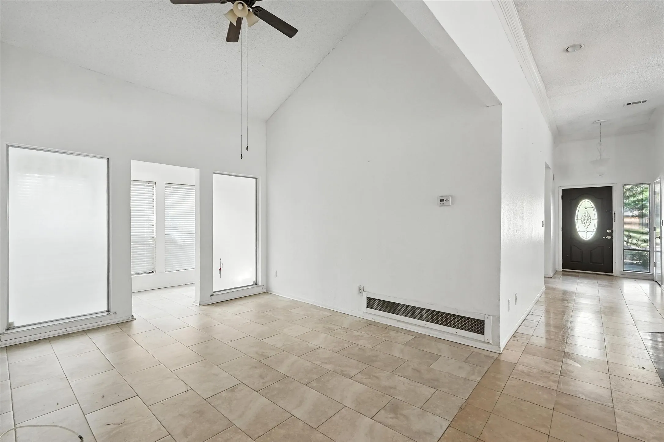 Single Family Residence For Rent in Denton County , 1744 Hartford Drive, Carrollton, Texas 75007, 3 Bedroom, 2 Bathroom, 2 Garage spaces, 2,025 Sqft, built in 1978, mls#21292956, Real Estate Agent in Carrollton, Homes For Rent in Denton county, Homes For Rent in Carrollton, Realtor in Carrollton Texas, Real Estate Brokerage Independent Realty Texas, Luminita Cordes Realtor