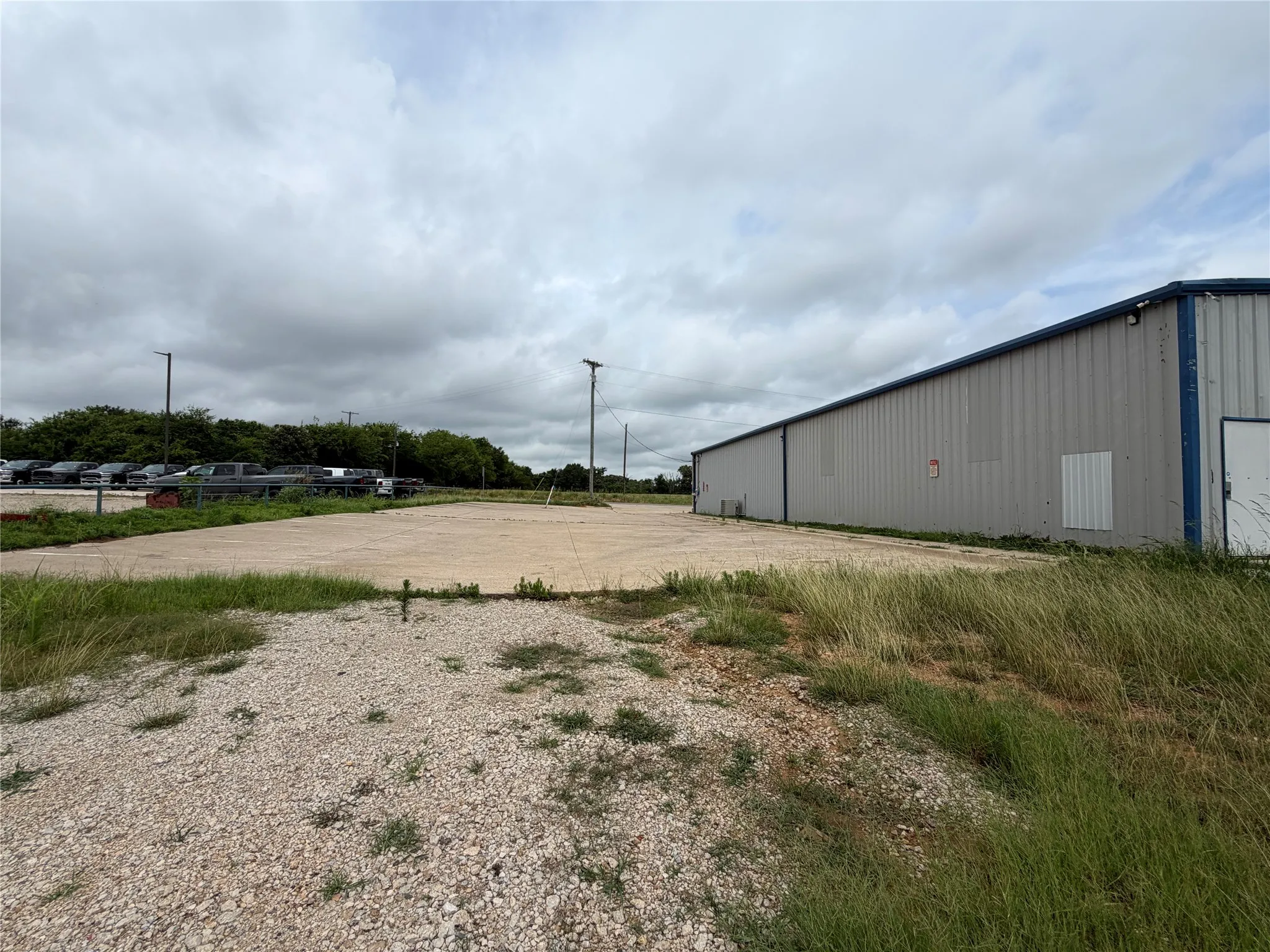 Retail For Sale in Van Zandt County , 17445 FM 17, Canton, Texas 75103, 0, 0, Garage spaces, 0 Sqft, built in 1995, mls#21293240, Real Estate Agent in Canton, Homes For Sale in Van Zandt county, Homes For Sale in Canton, Realtor in Canton Texas, Real Estate Brokerage Independent Realty Texas, Luminita Cordes Realtor