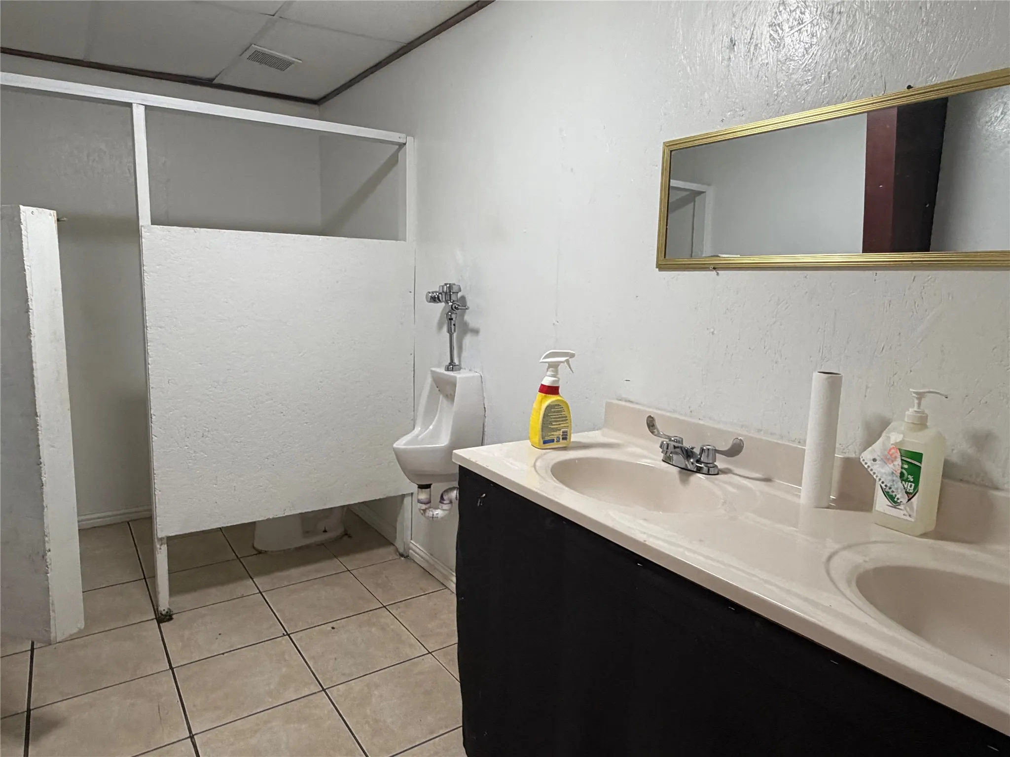 Retail For Sale in Van Zandt County , 17445 FM 17, Canton, Texas 75103, 0, 0, Garage spaces, 0 Sqft, built in 1995, mls#21293240, Real Estate Agent in Canton, Homes For Sale in Van Zandt county, Homes For Sale in Canton, Realtor in Canton Texas, Real Estate Brokerage Independent Realty Texas, Luminita Cordes Realtor