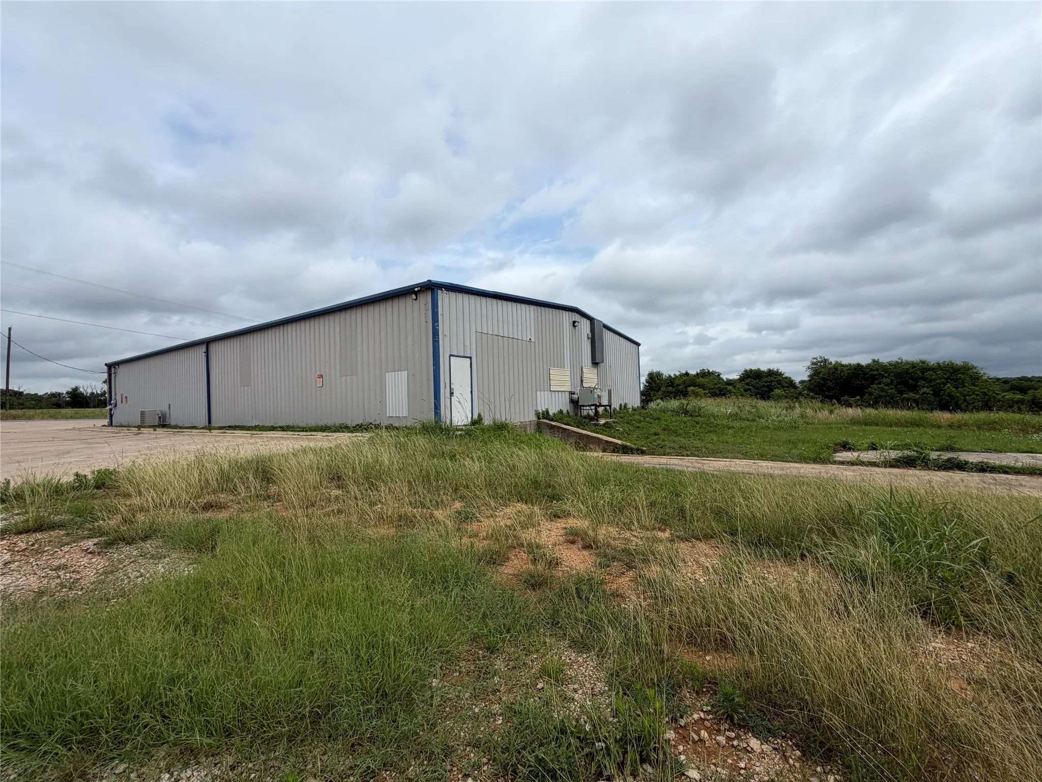 Retail For Sale in Van Zandt County , 17445 FM 17, Canton, Texas 75103, 0, 0, Garage spaces, 0 Sqft, built in 1995, mls#21293240, Real Estate Agent in Canton, Homes For Sale in Van Zandt county, Homes For Sale in Canton, Realtor in Canton Texas, Real Estate Brokerage Independent Realty Texas, Luminita Cordes Realtor
