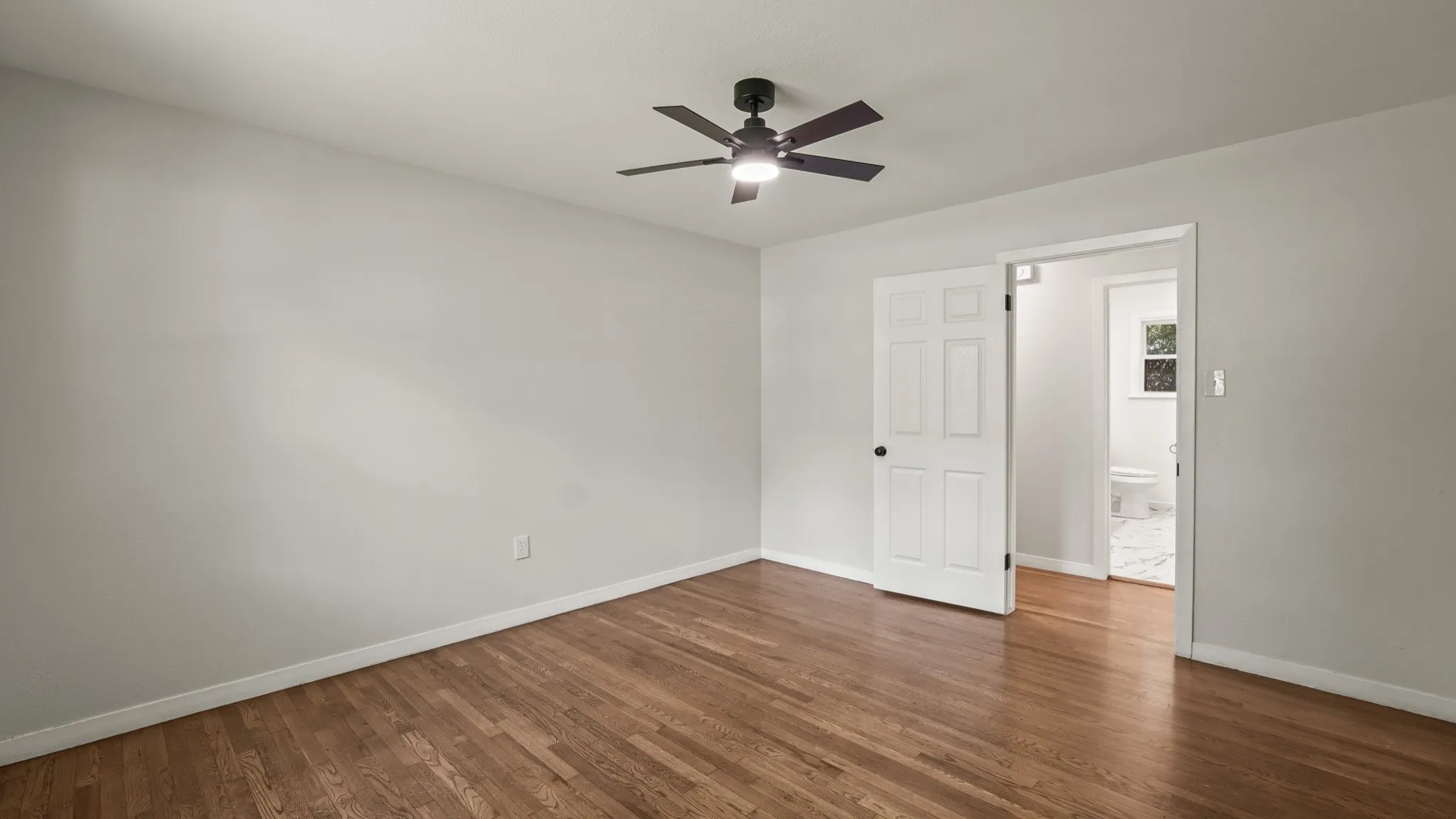 Single Family Residence For Sale in Mc Lennan County , 4600 Robinwood Drive, Waco, Texas 76708, 3 Bedroom, 2 Bathroom, 2 Garage spaces, 1,680 Sqft, built in 1958, mls#21293251, Real Estate Agent in Waco, Homes For Sale in Mc Lennan county, Homes For Sale in Waco, Realtor in Waco Texas, Real Estate Brokerage Independent Realty Texas, Luminita Cordes Realtor