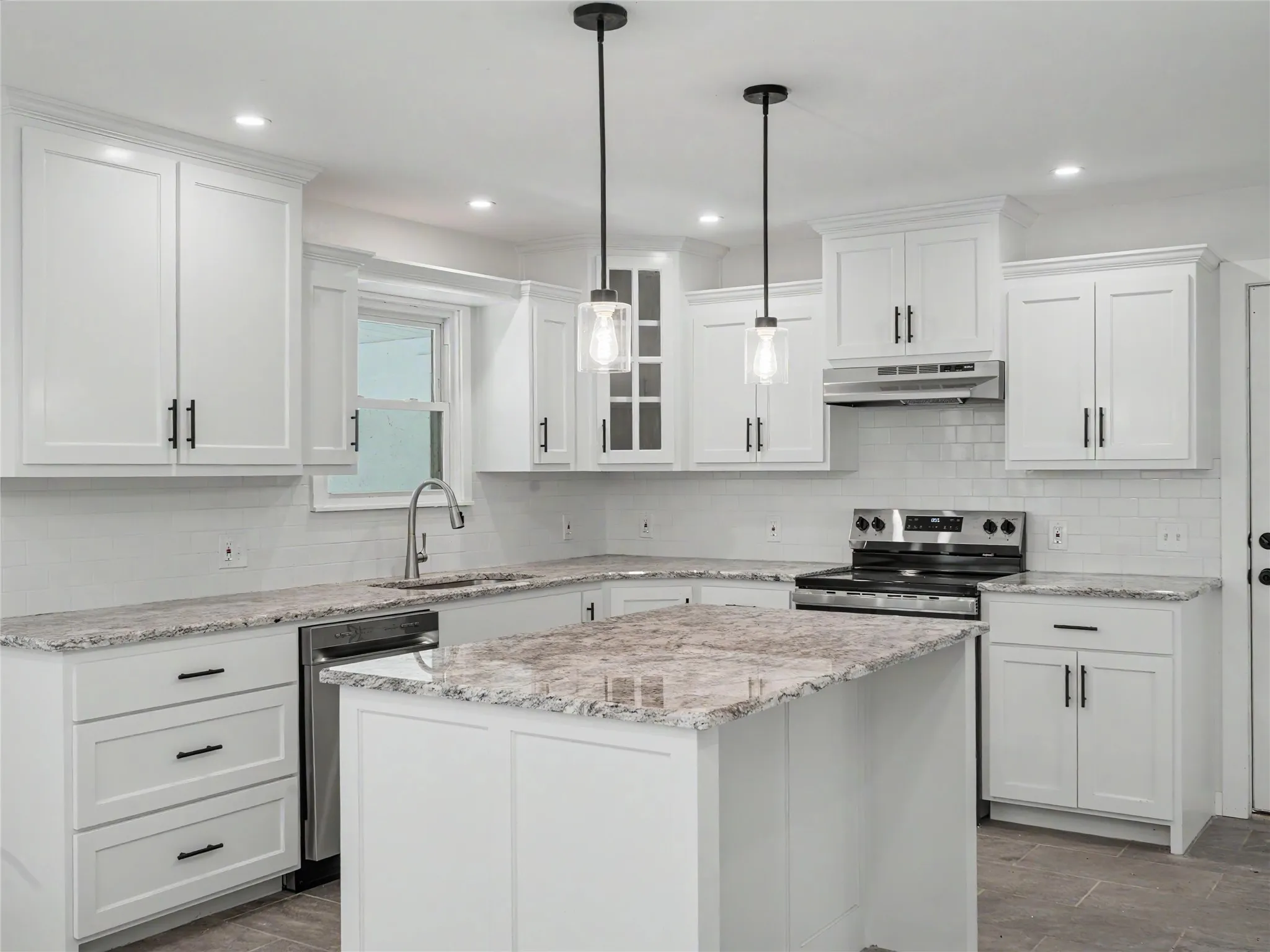 Single Family Residence For Sale in Mc Lennan County , 4600 Robinwood Drive, Waco, Texas 76708, 3 Bedroom, 2 Bathroom, 2 Garage spaces, 1,680 Sqft, built in 1958, mls#21293251, Real Estate Agent in Waco, Homes For Sale in Mc Lennan county, Homes For Sale in Waco, Realtor in Waco Texas, Real Estate Brokerage Independent Realty Texas, Luminita Cordes Realtor