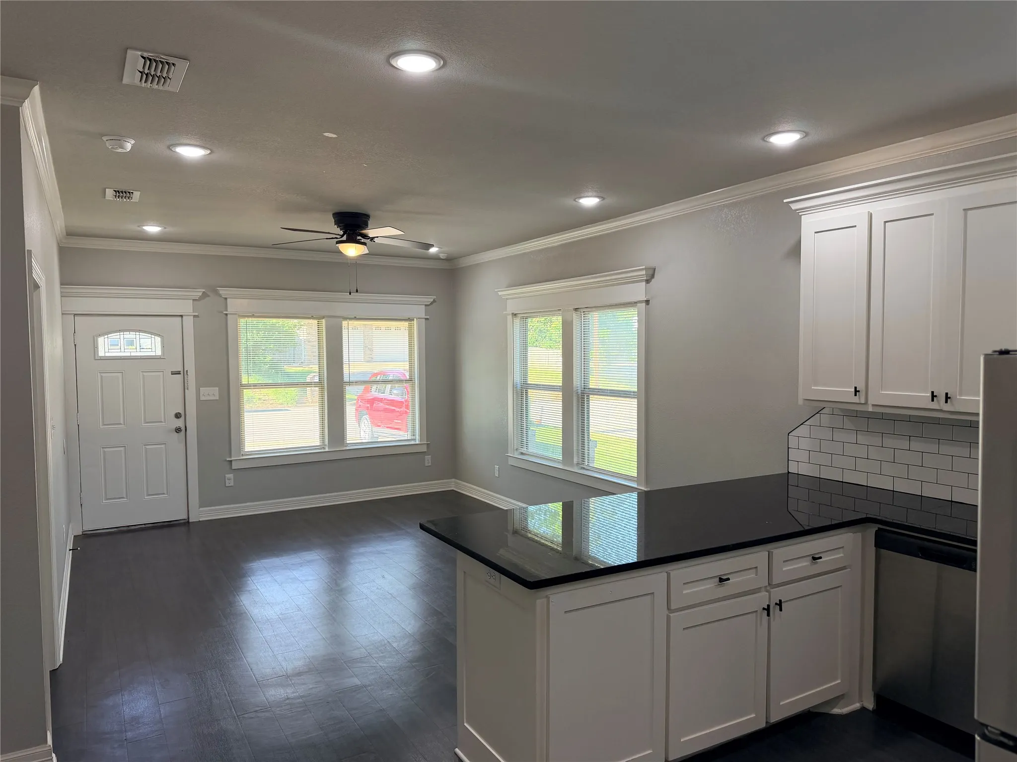Duplex For Sale in Smith County , 501 W Vance, Tyler, Texas 75702, 5 Bedroom, 4 Bathroom, Garage spaces, 0 Sqft, built in 2021, mls#21292240, Real Estate Agent in Tyler, Homes For Sale in Smith county, Homes For Sale in Tyler, Realtor in Tyler Texas, Real Estate Brokerage Independent Realty Texas, Luminita Cordes Realtor