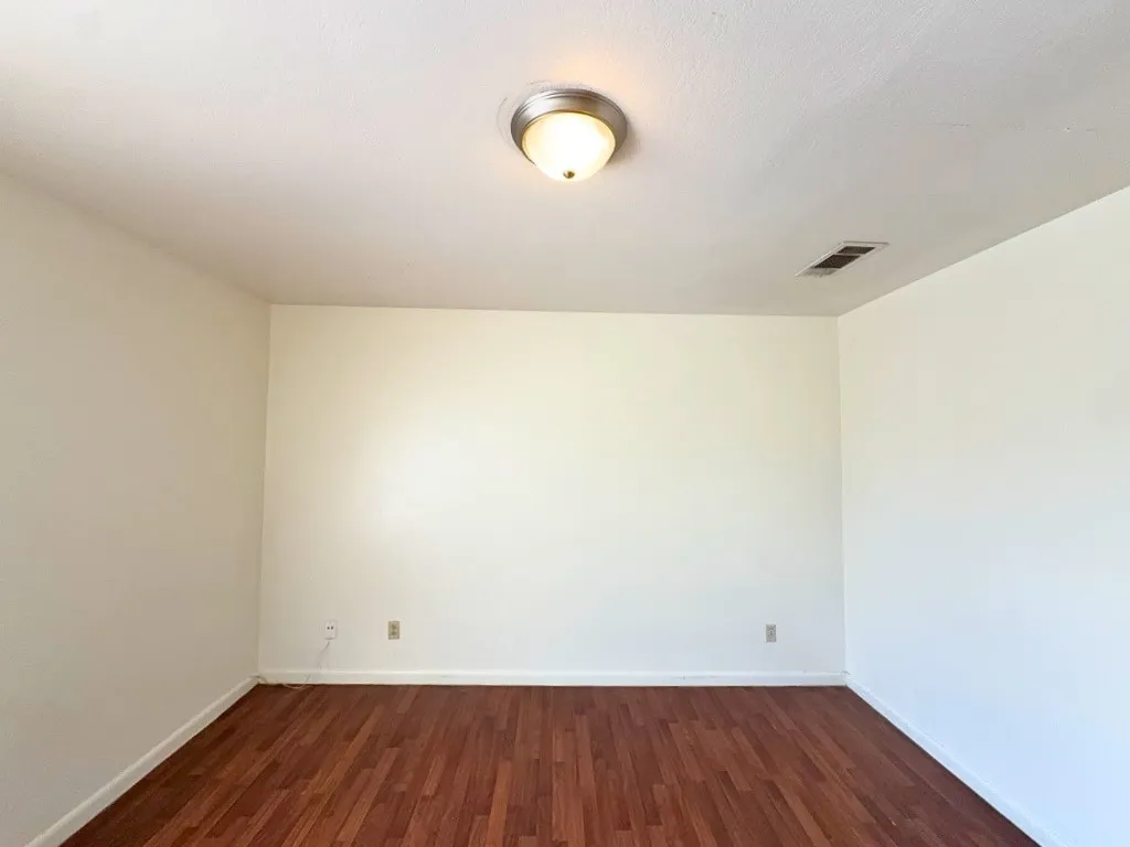 Apartment For Rent in Collin County , 807 W Walnut Street W C2, Celina, Texas 75009, 2 Bedroom, 2 Bathroom, Garage spaces, 887 Sqft, built in 1985, mls#21293261, Real Estate Agent in Celina, Homes For Rent in Collin county, Homes For Rent in Celina, Realtor in Celina Texas, Real Estate Brokerage Independent Realty Texas, Luminita Cordes Realtor