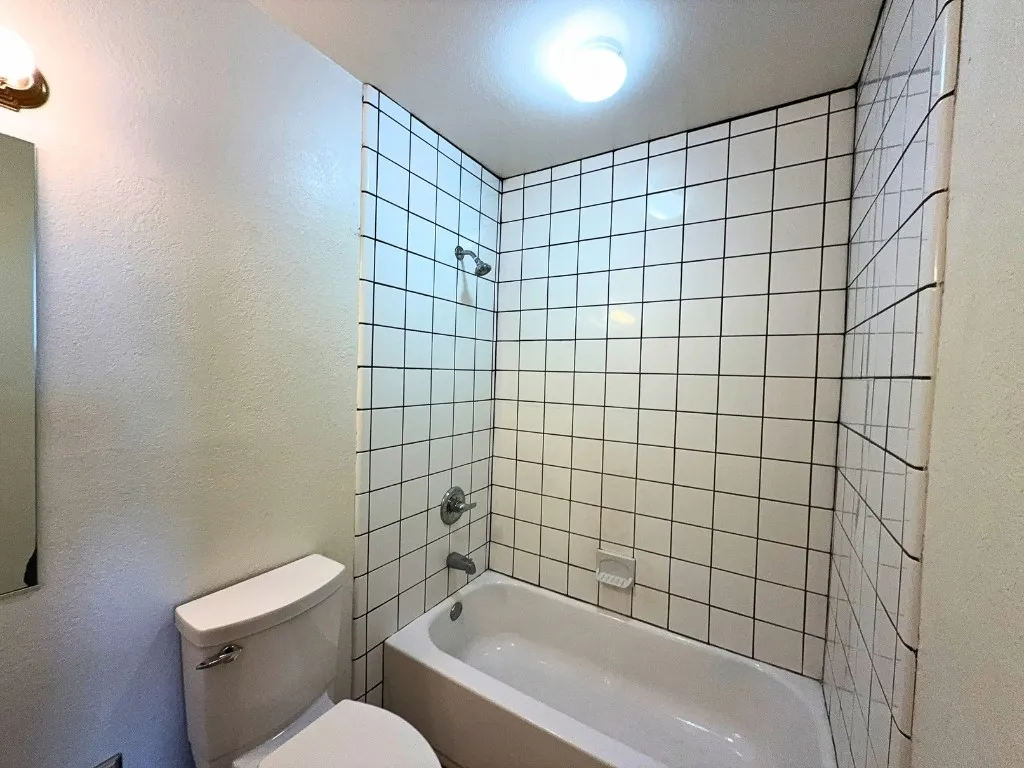 Apartment For Rent in Collin County , 807 W Walnut Street W C2, Celina, Texas 75009, 2 Bedroom, 2 Bathroom, Garage spaces, 887 Sqft, built in 1985, mls#21293261, Real Estate Agent in Celina, Homes For Rent in Collin county, Homes For Rent in Celina, Realtor in Celina Texas, Real Estate Brokerage Independent Realty Texas, Luminita Cordes Realtor
