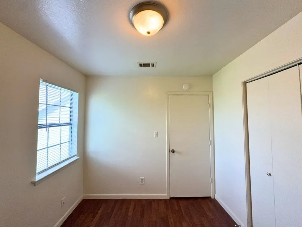 Apartment For Rent in Collin County , 807 W Walnut Street W C2, Celina, Texas 75009, 2 Bedroom, 2 Bathroom, Garage spaces, 887 Sqft, built in 1985, mls#21293261, Real Estate Agent in Celina, Homes For Rent in Collin county, Homes For Rent in Celina, Realtor in Celina Texas, Real Estate Brokerage Independent Realty Texas, Luminita Cordes Realtor