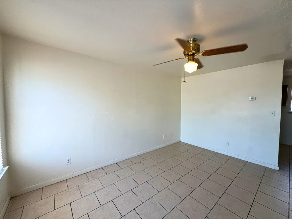 Apartment For Rent in Collin County , 807 W Walnut Street W C2, Celina, Texas 75009, 2 Bedroom, 2 Bathroom, Garage spaces, 887 Sqft, built in 1985, mls#21293261, Real Estate Agent in Celina, Homes For Rent in Collin county, Homes For Rent in Celina, Realtor in Celina Texas, Real Estate Brokerage Independent Realty Texas, Luminita Cordes Realtor