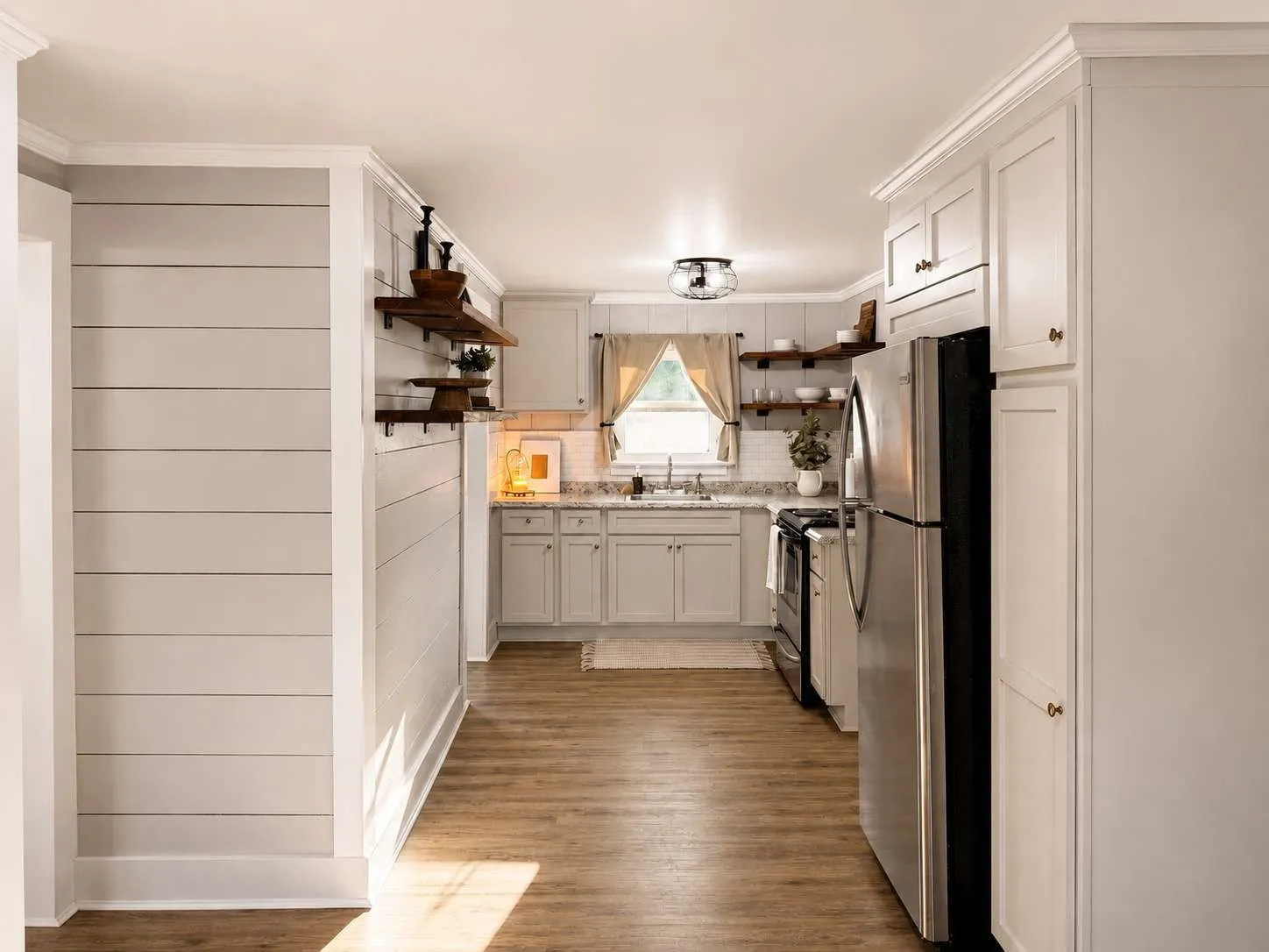 Single Family Residence For Sale in Tarrant County , 2401 Lillian Street, Fort Worth, Texas 76111, 2 Bedroom, 1 Bathroom, 2 Garage spaces, 937 Sqft, built in 1925, mls#21293263, Real Estate Agent in Fort Worth, Homes For Sale in Tarrant county, Homes For Sale in Fort Worth, Realtor in Fort Worth Texas, Real Estate Brokerage Independent Realty Texas, Luminita Cordes Realtor