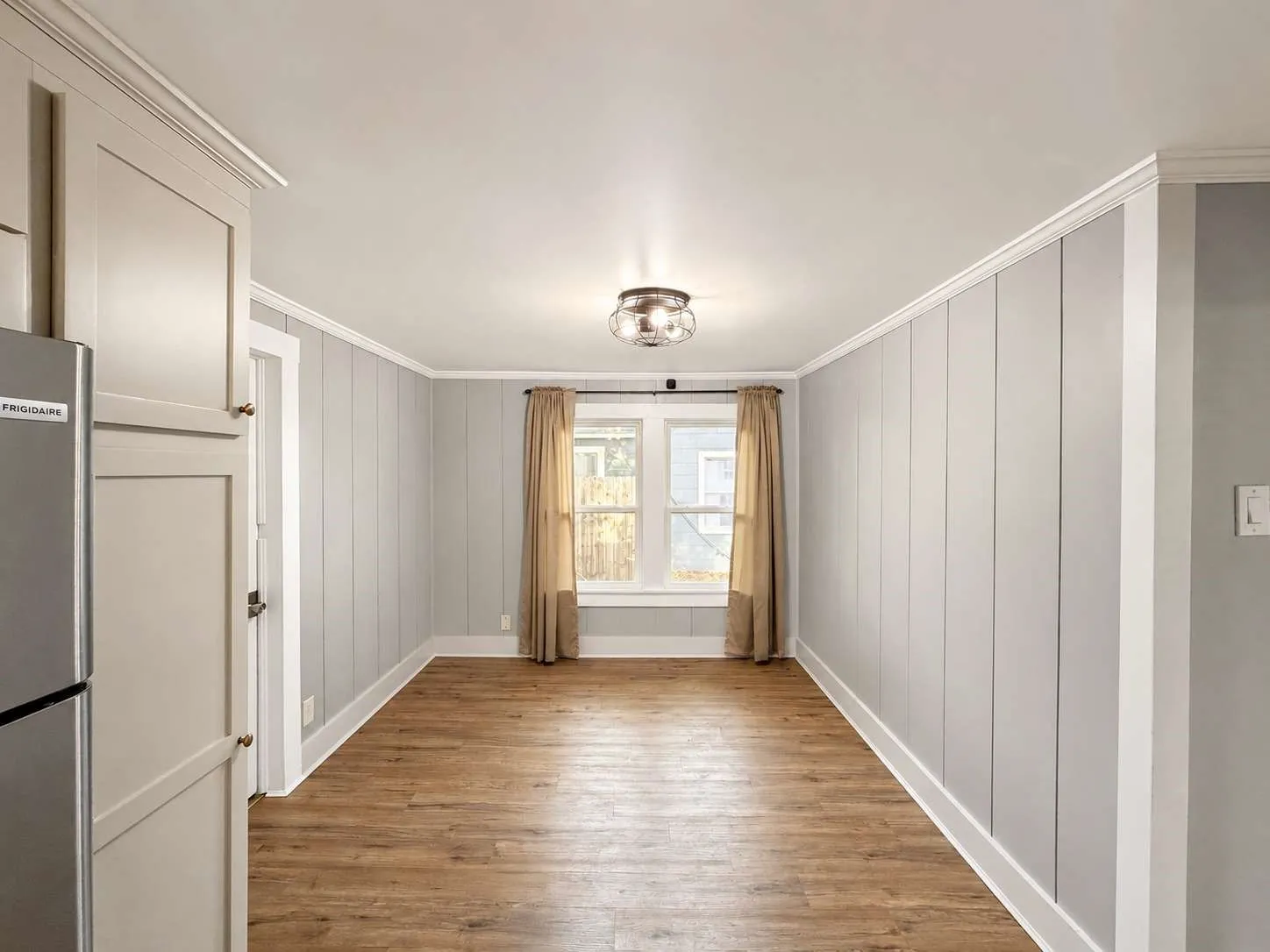 Single Family Residence For Sale in Tarrant County , 2401 Lillian Street, Fort Worth, Texas 76111, 2 Bedroom, 1 Bathroom, 2 Garage spaces, 937 Sqft, built in 1925, mls#21293263, Real Estate Agent in Fort Worth, Homes For Sale in Tarrant county, Homes For Sale in Fort Worth, Realtor in Fort Worth Texas, Real Estate Brokerage Independent Realty Texas, Luminita Cordes Realtor