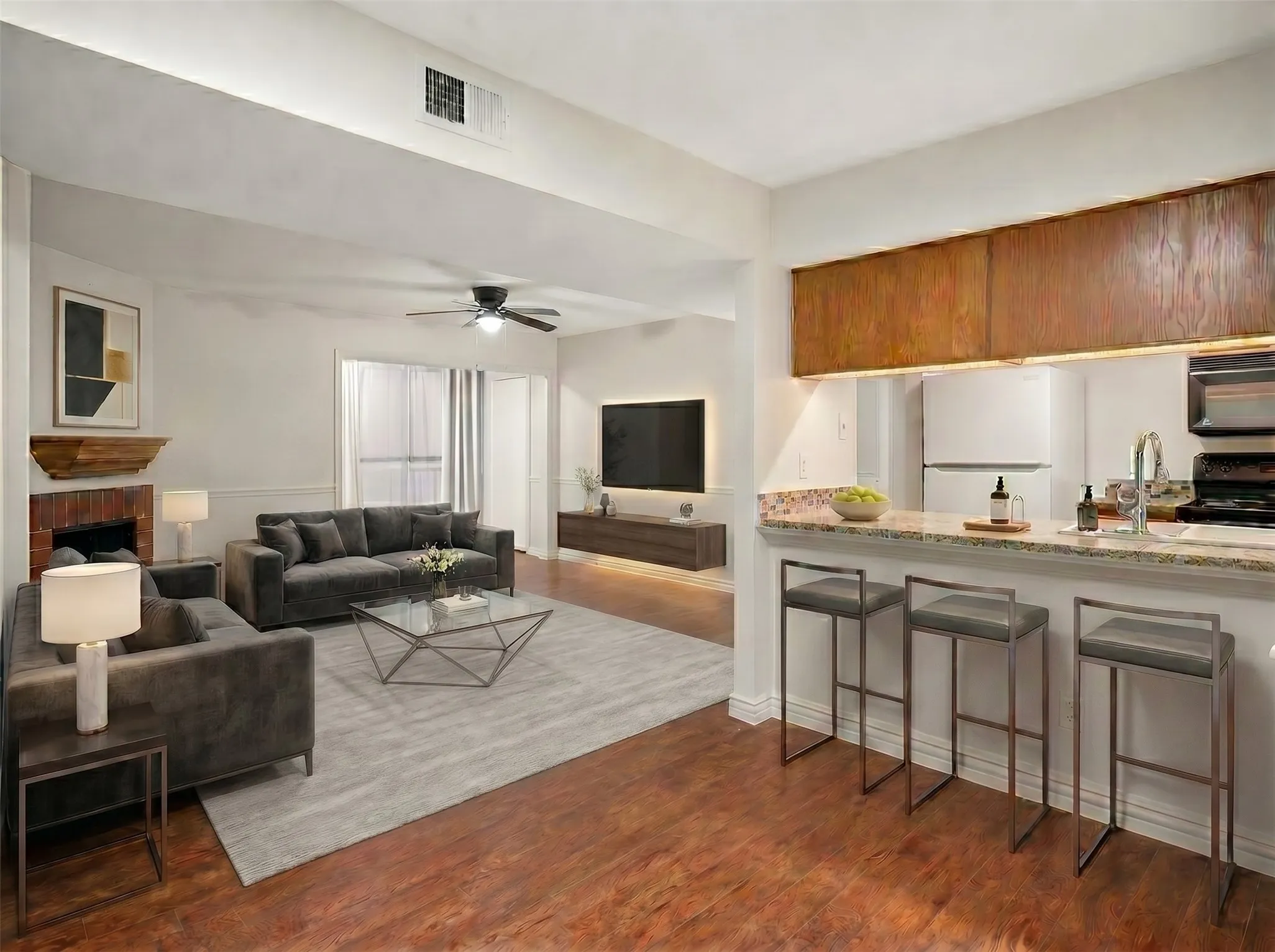 Virtually staged spacious Living area