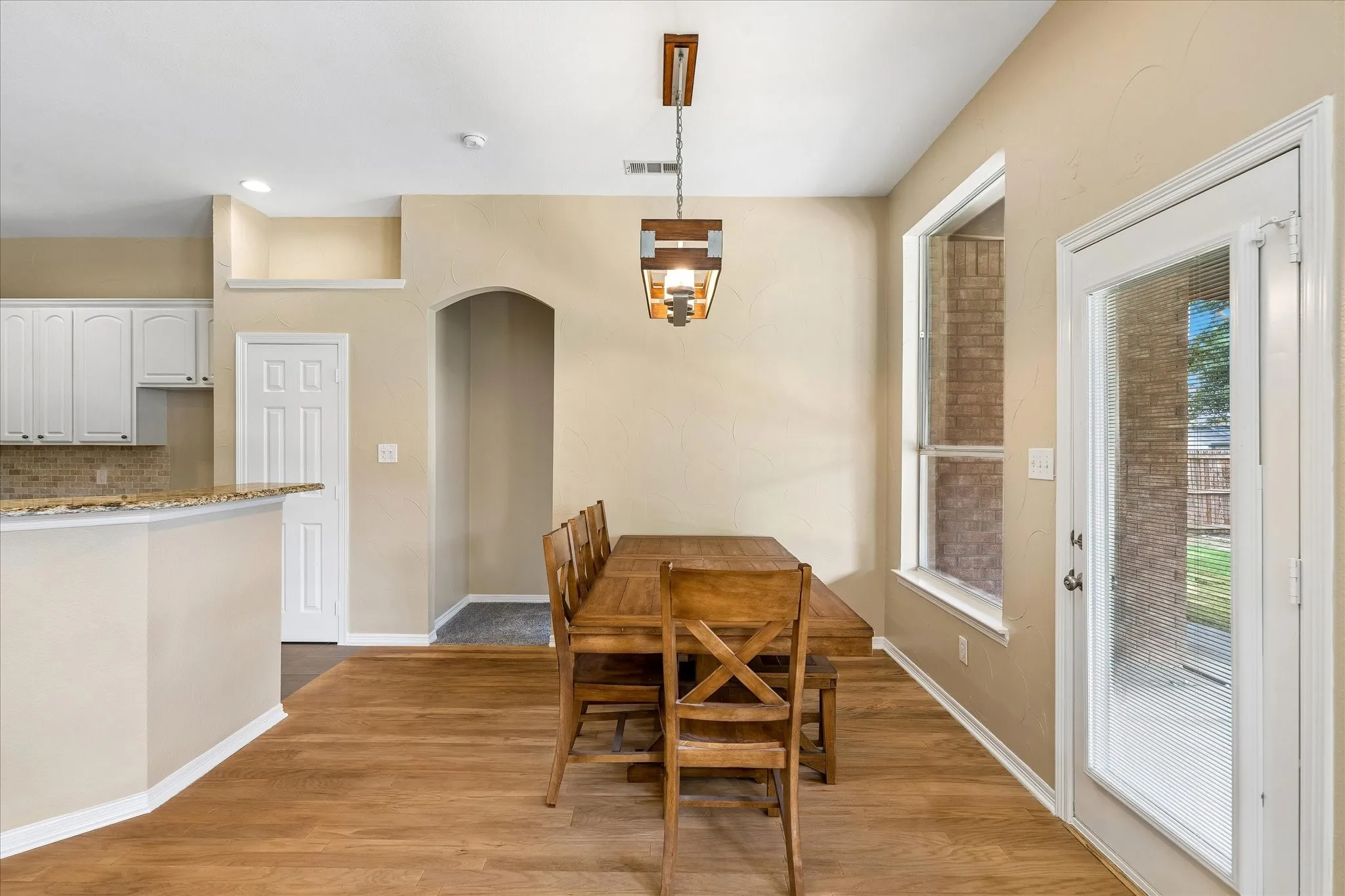 Single Family Residence For Sale in Denton County , 1204 Wildflower Lane, Flower Mound, Texas 75028, 4 Bedroom, 2 Bathroom, 2 Garage spaces, 2,097 Sqft, built in 2000, mls#21290826, Real Estate Agent in Flower Mound, Homes For Sale in Denton county, Homes For Sale in Flower Mound, Realtor in Flower Mound Texas, Real Estate Brokerage Independent Realty Texas, Luminita Cordes Realtor