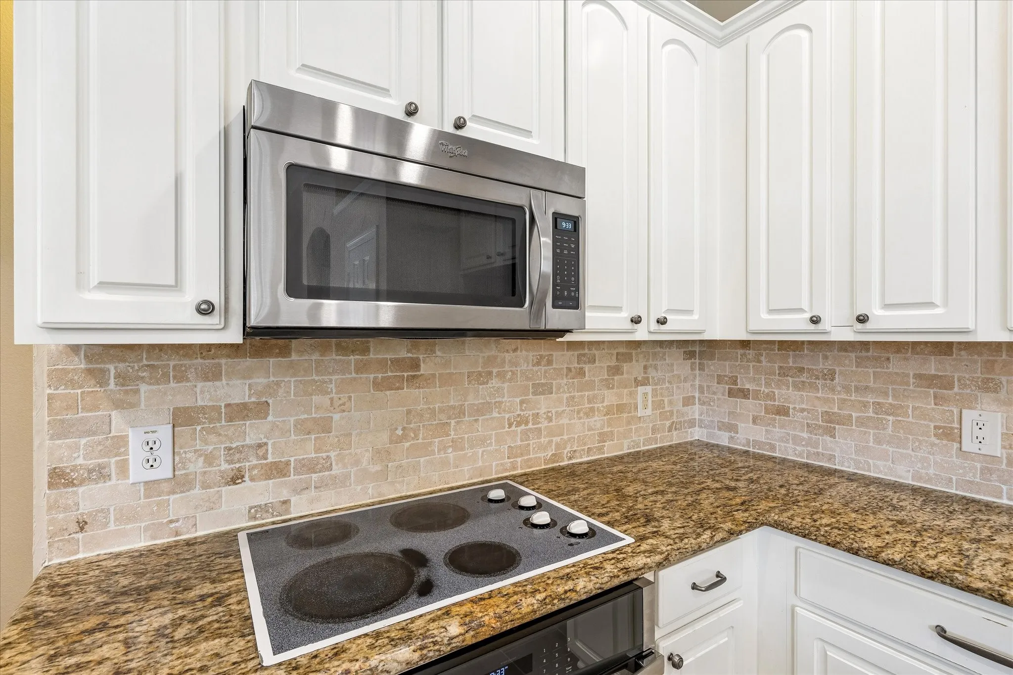 Single Family Residence For Sale in Denton County , 1204 Wildflower Lane, Flower Mound, Texas 75028, 4 Bedroom, 2 Bathroom, 2 Garage spaces, 2,097 Sqft, built in 2000, mls#21290826, Real Estate Agent in Flower Mound, Homes For Sale in Denton county, Homes For Sale in Flower Mound, Realtor in Flower Mound Texas, Real Estate Brokerage Independent Realty Texas, Luminita Cordes Realtor