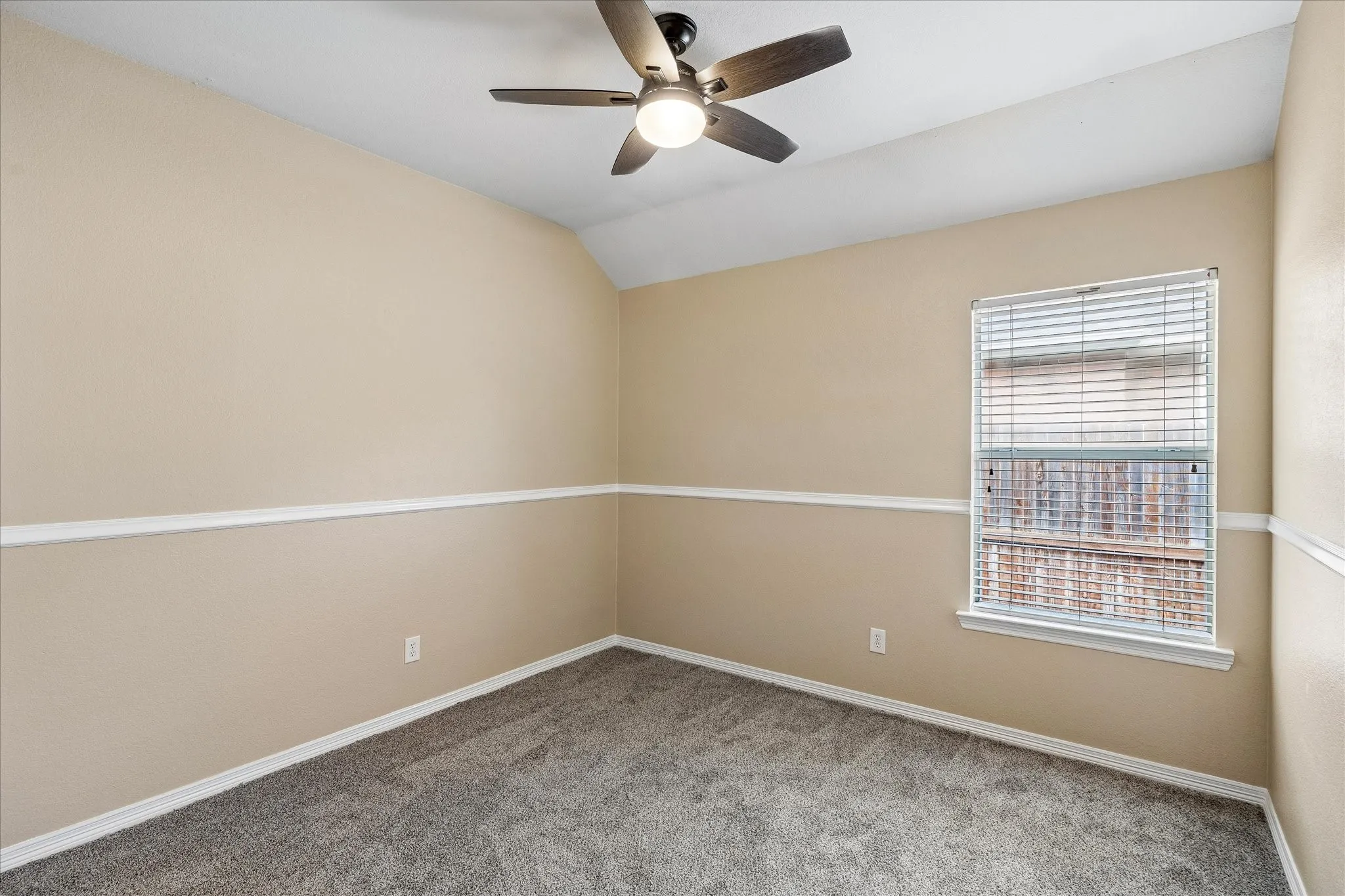 Single Family Residence For Sale in Denton County , 1204 Wildflower Lane, Flower Mound, Texas 75028, 4 Bedroom, 2 Bathroom, 2 Garage spaces, 2,097 Sqft, built in 2000, mls#21290826, Real Estate Agent in Flower Mound, Homes For Sale in Denton county, Homes For Sale in Flower Mound, Realtor in Flower Mound Texas, Real Estate Brokerage Independent Realty Texas, Luminita Cordes Realtor