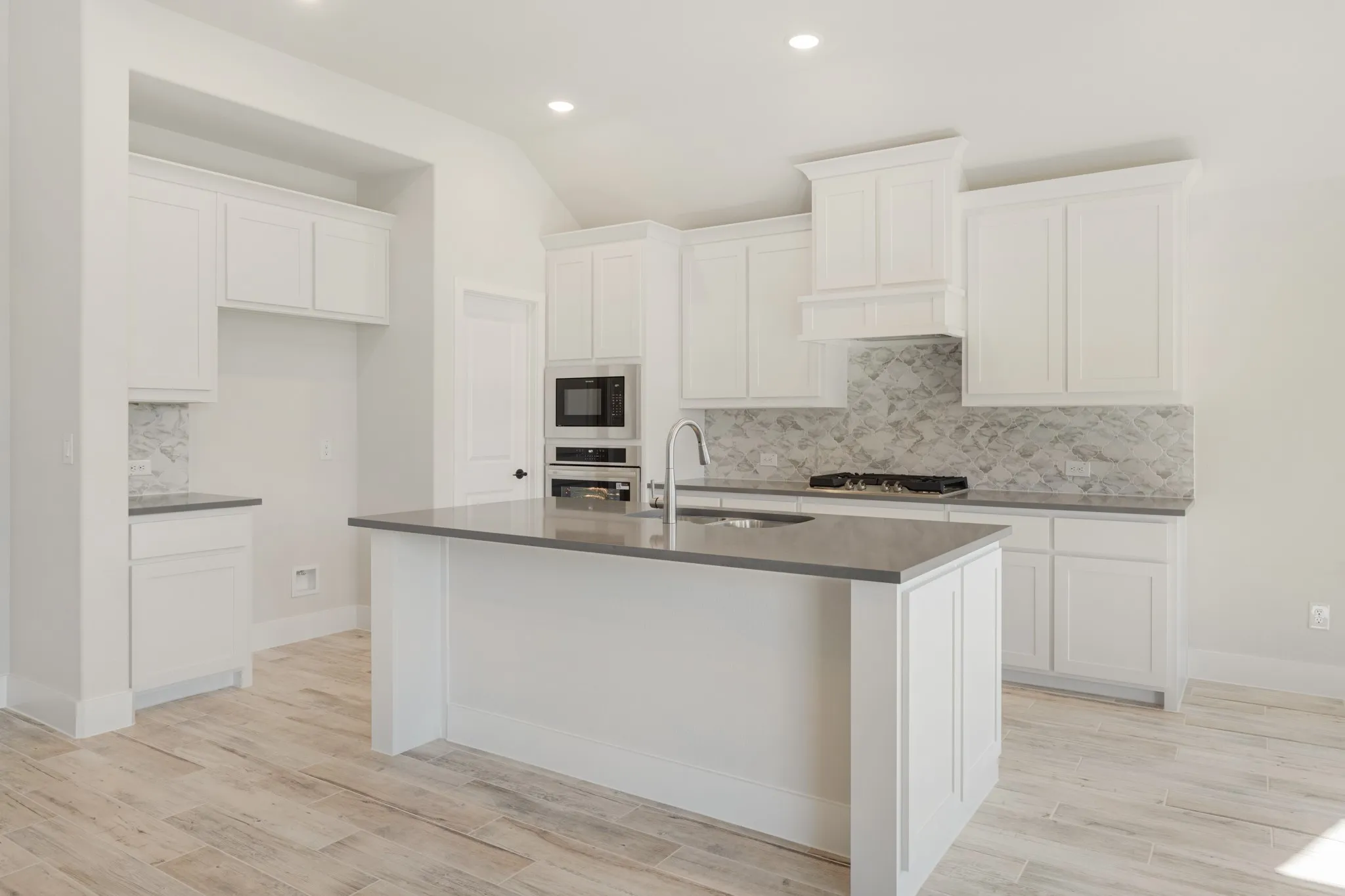 Single Family Residence For Sale in Johnson County , 1040 Snowy Owl Drive, Alvarado, Texas 76009, 5 Bedroom, 4 Bathroom, 2 Garage spaces, 2,838 Sqft, built in 2026, mls#21293269, Real Estate Agent in Alvarado, Homes For Sale in Johnson county, Homes For Sale in Alvarado, Realtor in Alvarado Texas, Real Estate Brokerage Independent Realty Texas, Luminita Cordes Realtor