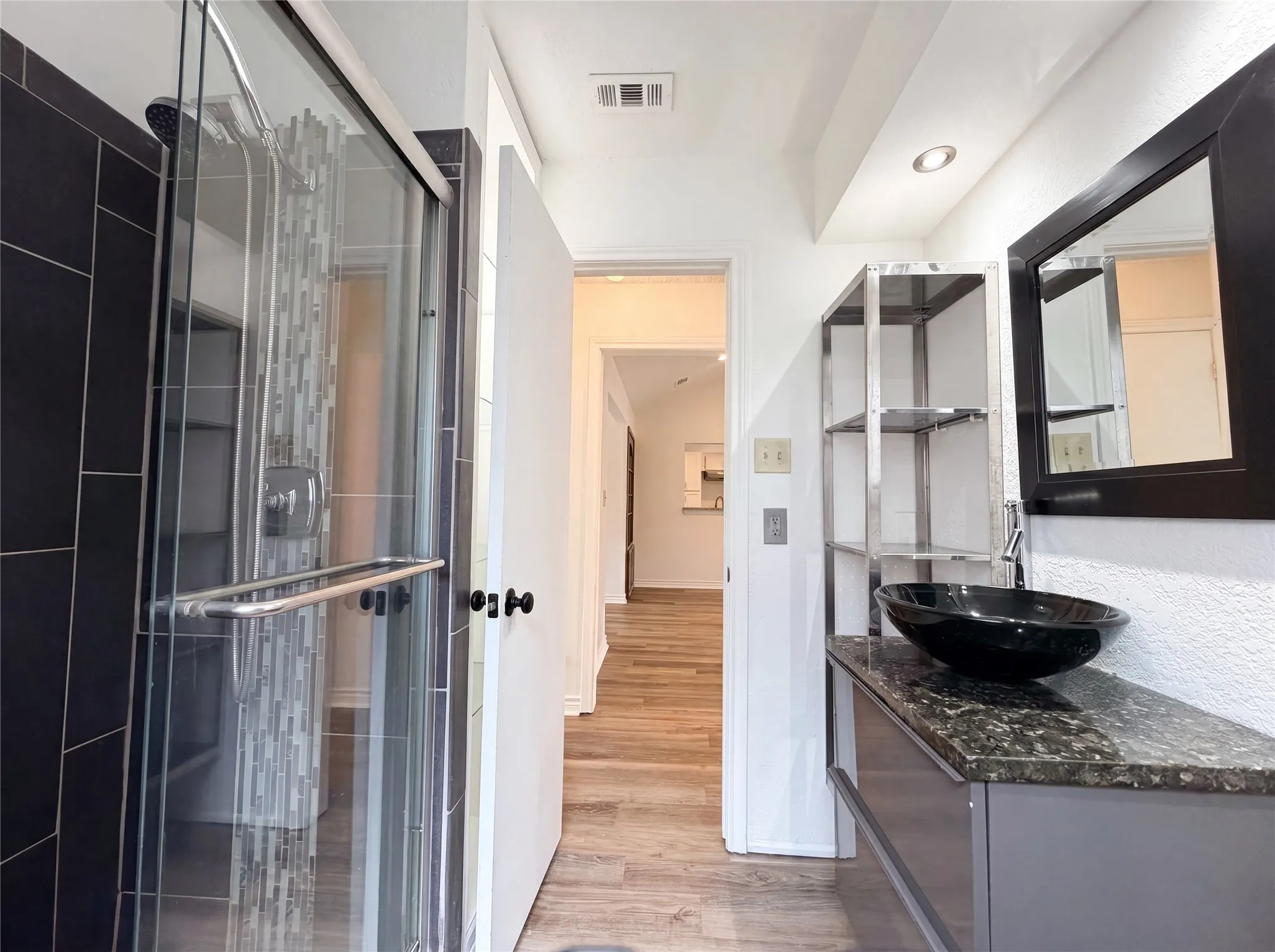 Single Family Residence For Sale in Tarrant County , 5719 Stage Line Drive, Arlington, Texas 76017, 3 Bedroom, 2 Bathroom, 2 Garage spaces, 1,604 Sqft, built in 1978, mls#21293268, Real Estate Agent in Arlington, Homes For Sale in Tarrant county, Homes For Sale in Arlington, Realtor in Arlington Texas, Real Estate Brokerage Independent Realty Texas, Luminita Cordes Realtor