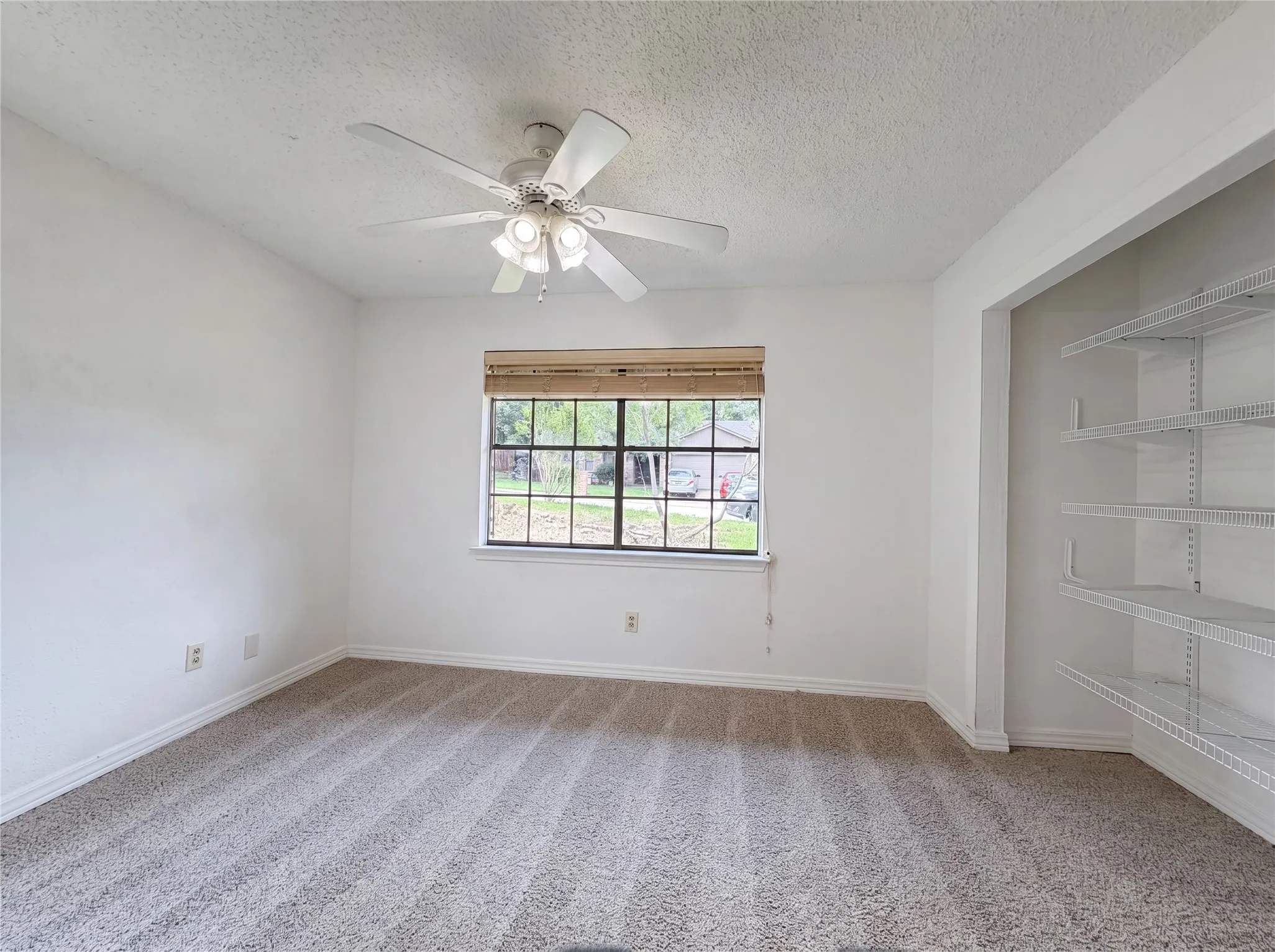 Single Family Residence For Sale in Tarrant County , 5719 Stage Line Drive, Arlington, Texas 76017, 3 Bedroom, 2 Bathroom, 2 Garage spaces, 1,604 Sqft, built in 1978, mls#21293268, Real Estate Agent in Arlington, Homes For Sale in Tarrant county, Homes For Sale in Arlington, Realtor in Arlington Texas, Real Estate Brokerage Independent Realty Texas, Luminita Cordes Realtor