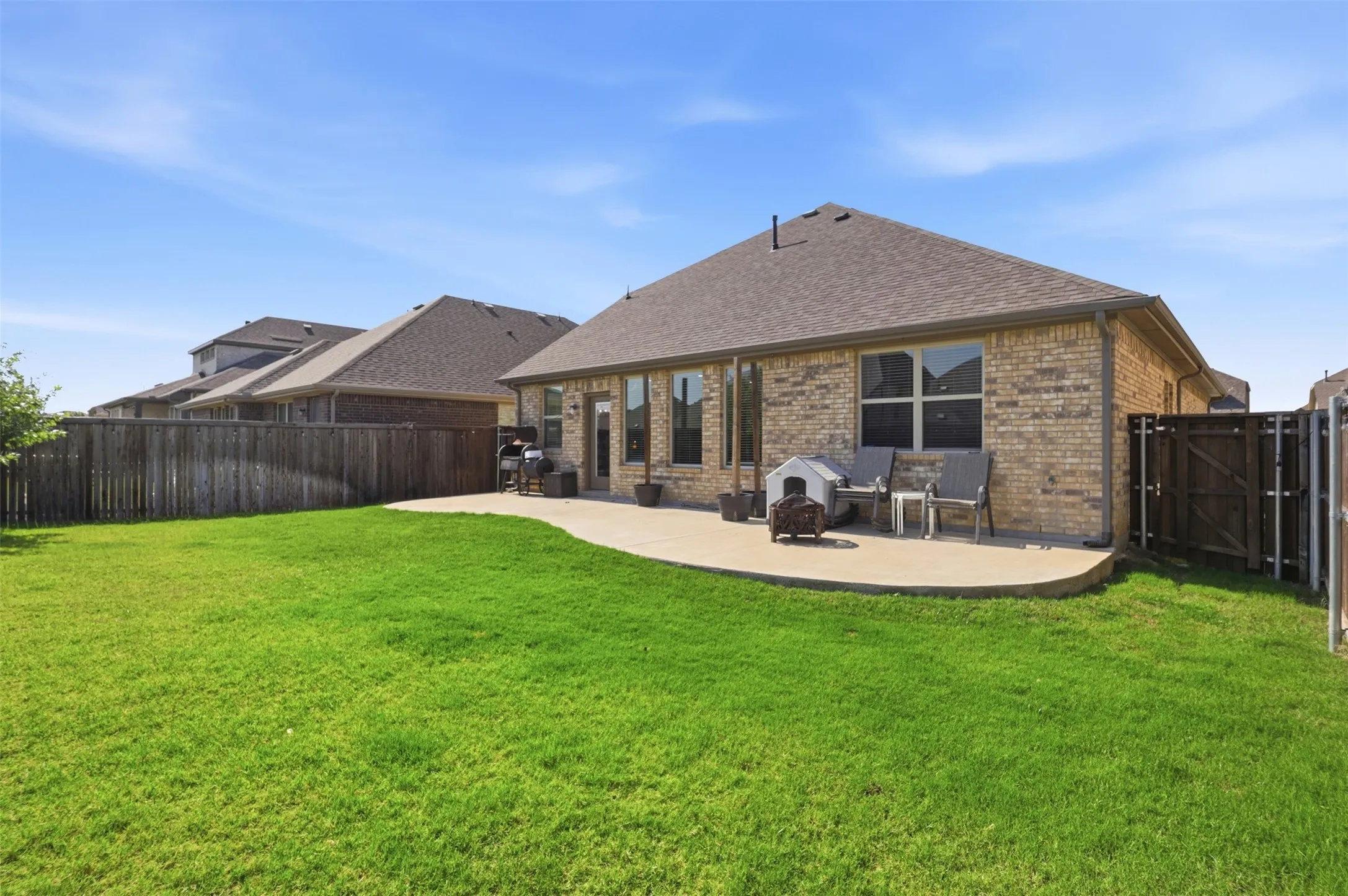 Single Family Residence For Sale in Denton County , 6127 Heron Drive, Celina, Texas 76227, 5 Bedroom, 3 Bathroom, 2 Garage spaces, 2,397 Sqft, built in 2019, mls#21293274, Real Estate Agent in Celina, Homes For Sale in Denton county, Homes For Sale in Celina, Realtor in Celina Texas, Real Estate Brokerage Independent Realty Texas, Luminita Cordes Realtor