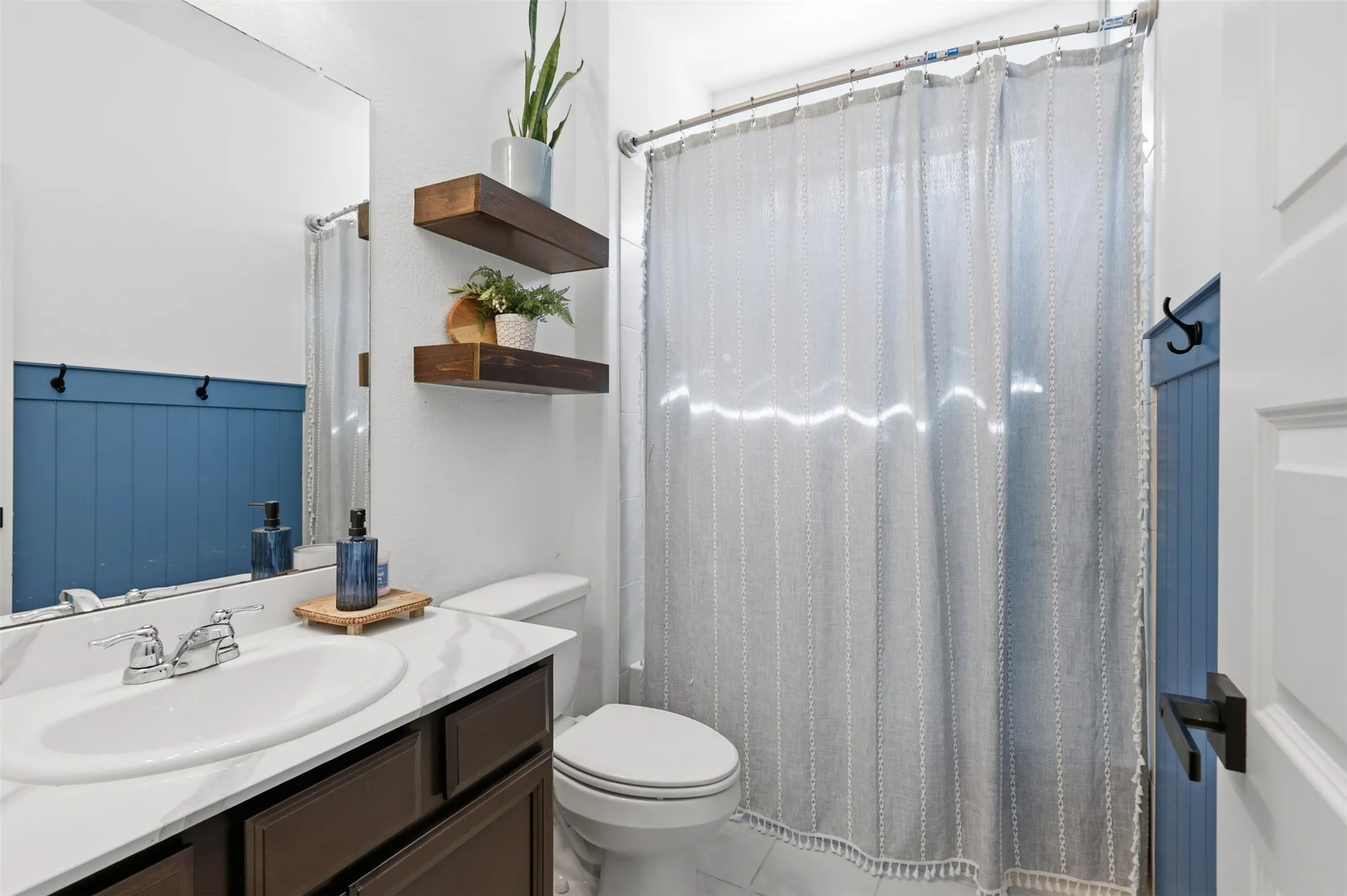Single Family Residence For Sale in Denton County , 6127 Heron Drive, Celina, Texas 76227, 5 Bedroom, 3 Bathroom, 2 Garage spaces, 2,397 Sqft, built in 2019, mls#21293274, Real Estate Agent in Celina, Homes For Sale in Denton county, Homes For Sale in Celina, Realtor in Celina Texas, Real Estate Brokerage Independent Realty Texas, Luminita Cordes Realtor
