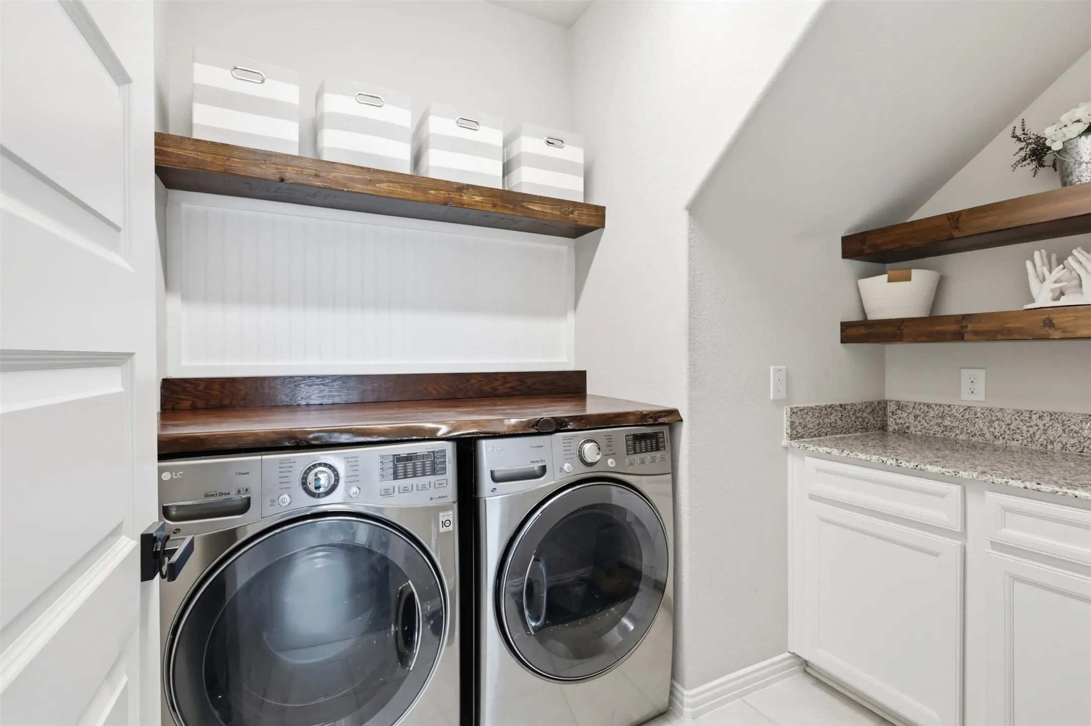 Single Family Residence For Sale in Denton County , 6127 Heron Drive, Celina, Texas 76227, 5 Bedroom, 3 Bathroom, 2 Garage spaces, 2,397 Sqft, built in 2019, mls#21293274, Real Estate Agent in Celina, Homes For Sale in Denton county, Homes For Sale in Celina, Realtor in Celina Texas, Real Estate Brokerage Independent Realty Texas, Luminita Cordes Realtor