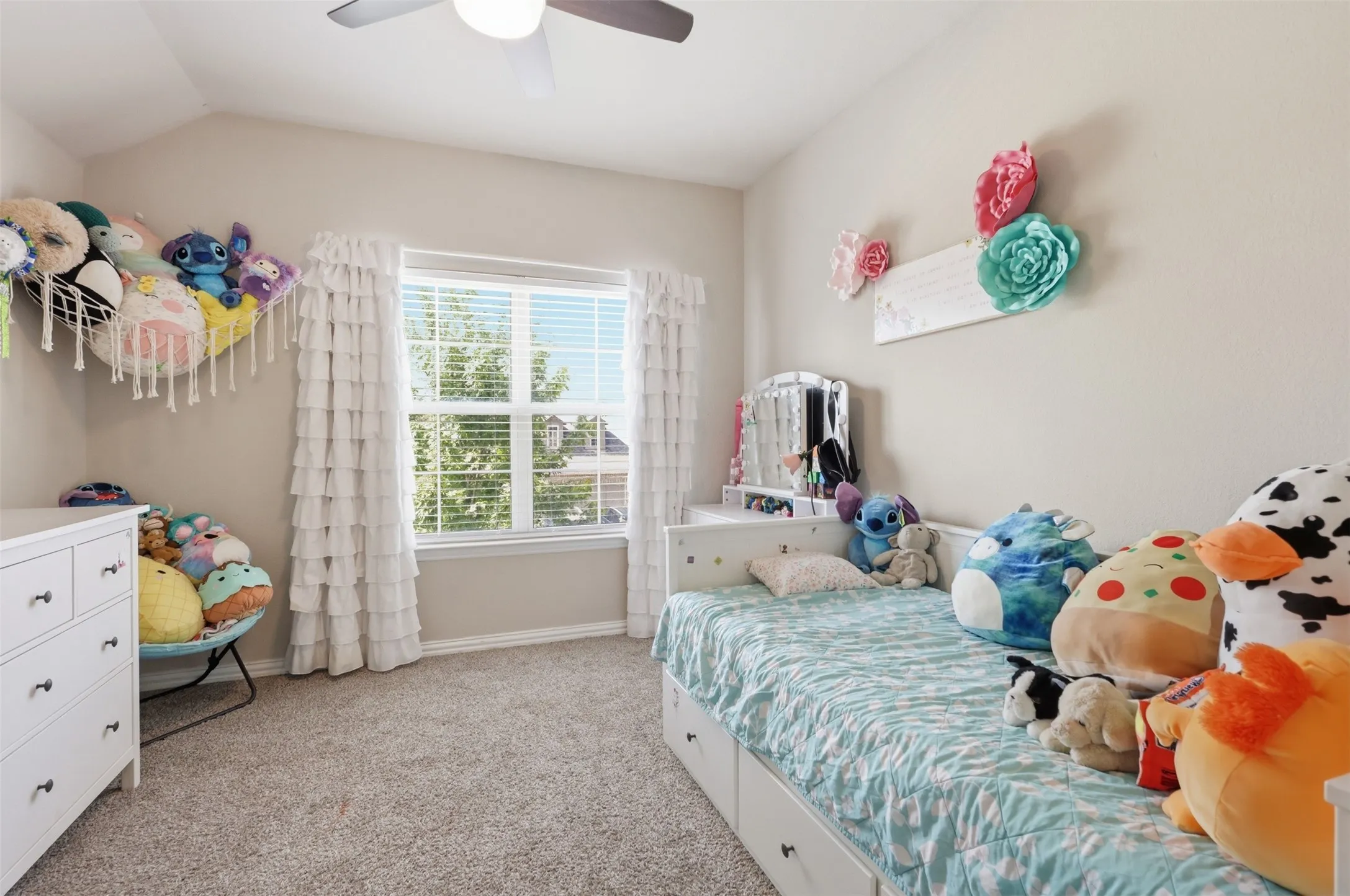 Single Family Residence For Sale in Denton County , 6127 Heron Drive, Celina, Texas 76227, 5 Bedroom, 3 Bathroom, 2 Garage spaces, 2,397 Sqft, built in 2019, mls#21293274, Real Estate Agent in Celina, Homes For Sale in Denton county, Homes For Sale in Celina, Realtor in Celina Texas, Real Estate Brokerage Independent Realty Texas, Luminita Cordes Realtor