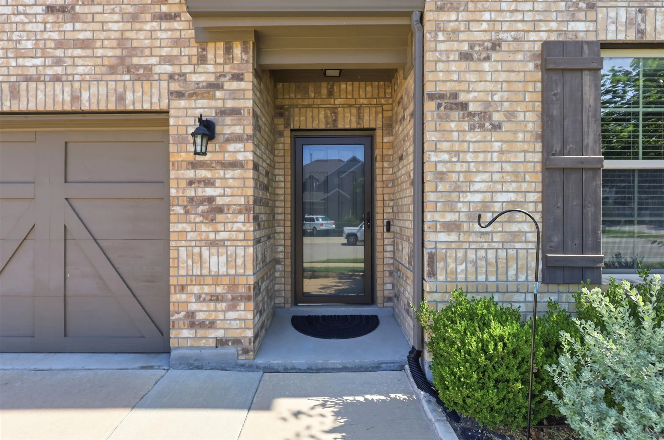 Single Family Residence For Sale in Denton County , 6127 Heron Drive, Celina, Texas 76227, 5 Bedroom, 3 Bathroom, 2 Garage spaces, 2,397 Sqft, built in 2019, mls#21293274, Real Estate Agent in Celina, Homes For Sale in Denton county, Homes For Sale in Celina, Realtor in Celina Texas, Real Estate Brokerage Independent Realty Texas, Luminita Cordes Realtor