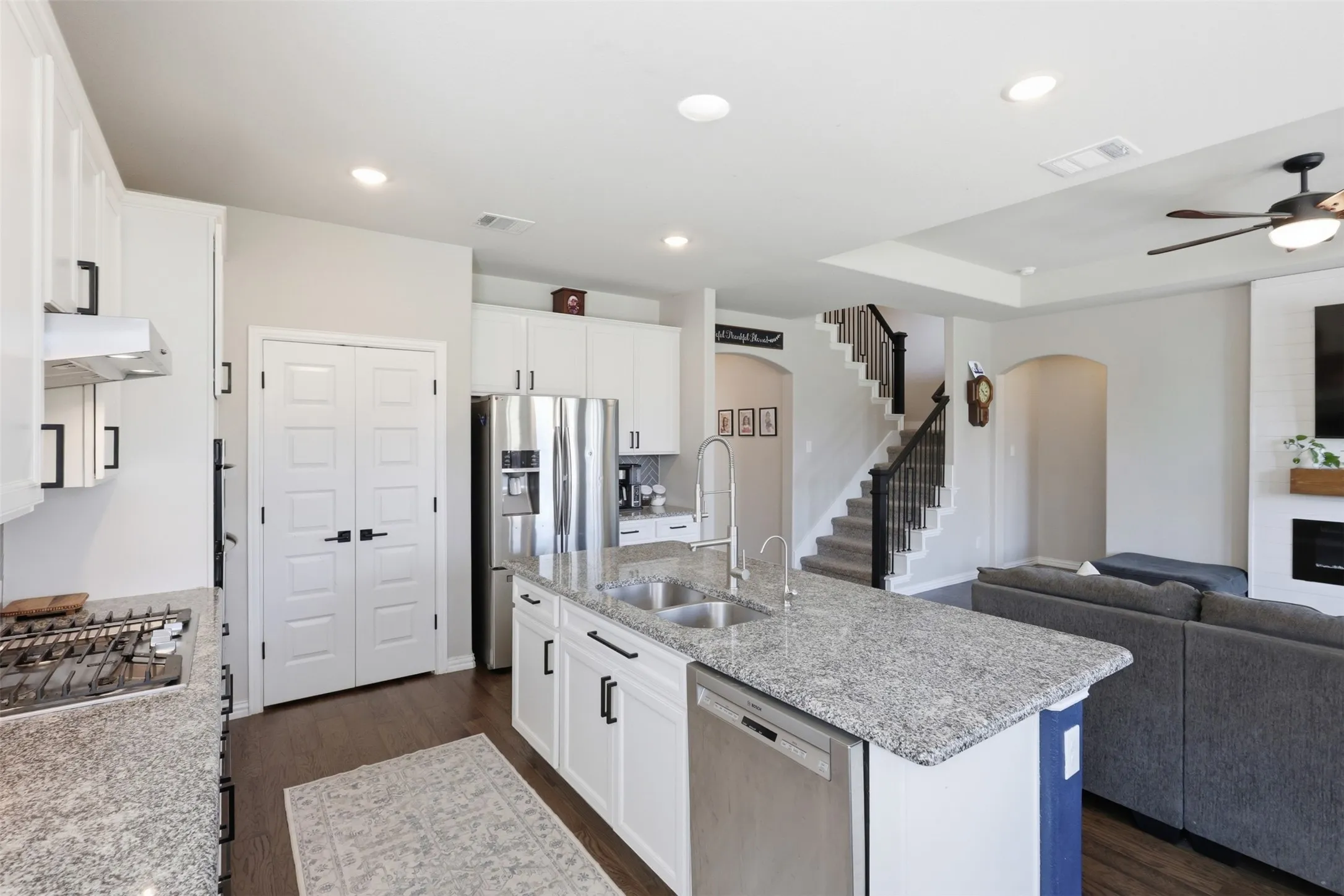 Single Family Residence For Sale in Denton County , 6127 Heron Drive, Celina, Texas 76227, 5 Bedroom, 3 Bathroom, 2 Garage spaces, 2,397 Sqft, built in 2019, mls#21293274, Real Estate Agent in Celina, Homes For Sale in Denton county, Homes For Sale in Celina, Realtor in Celina Texas, Real Estate Brokerage Independent Realty Texas, Luminita Cordes Realtor