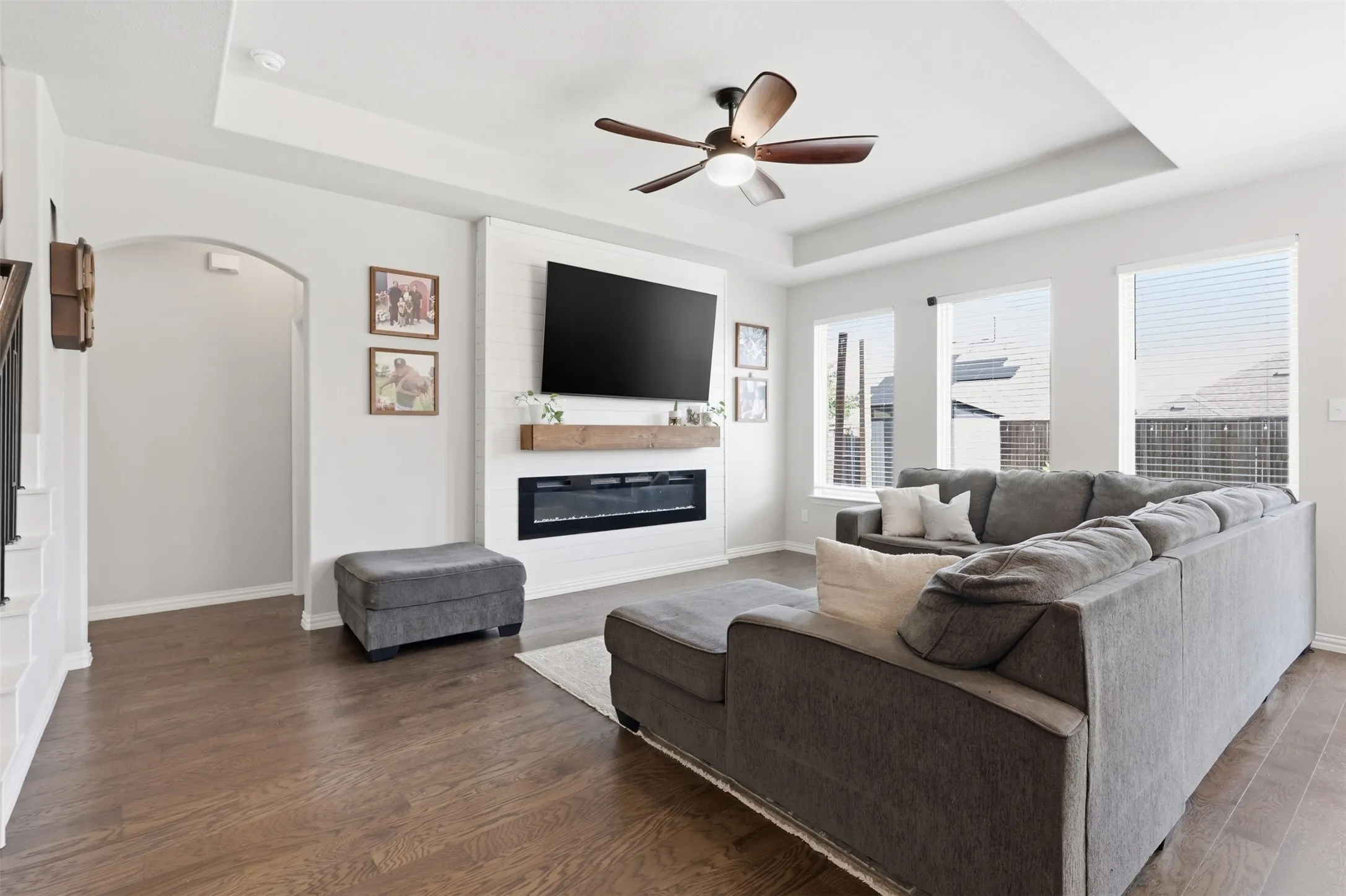 Single Family Residence For Sale in Denton County , 6127 Heron Drive, Celina, Texas 76227, 5 Bedroom, 3 Bathroom, 2 Garage spaces, 2,397 Sqft, built in 2019, mls#21293274, Real Estate Agent in Celina, Homes For Sale in Denton county, Homes For Sale in Celina, Realtor in Celina Texas, Real Estate Brokerage Independent Realty Texas, Luminita Cordes Realtor