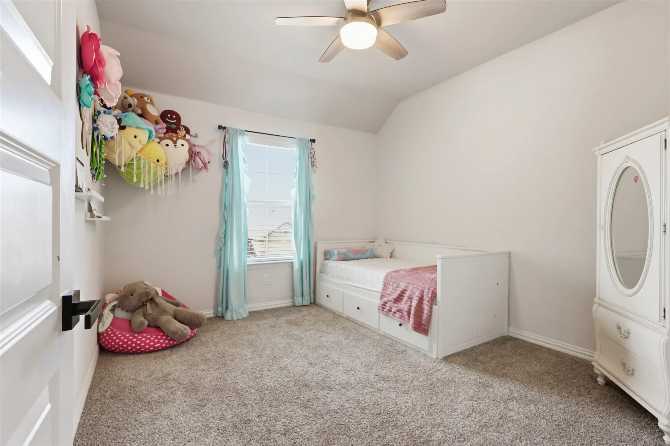 Single Family Residence For Sale in Denton County , 6127 Heron Drive, Celina, Texas 76227, 5 Bedroom, 3 Bathroom, 2 Garage spaces, 2,397 Sqft, built in 2019, mls#21293274, Real Estate Agent in Celina, Homes For Sale in Denton county, Homes For Sale in Celina, Realtor in Celina Texas, Real Estate Brokerage Independent Realty Texas, Luminita Cordes Realtor