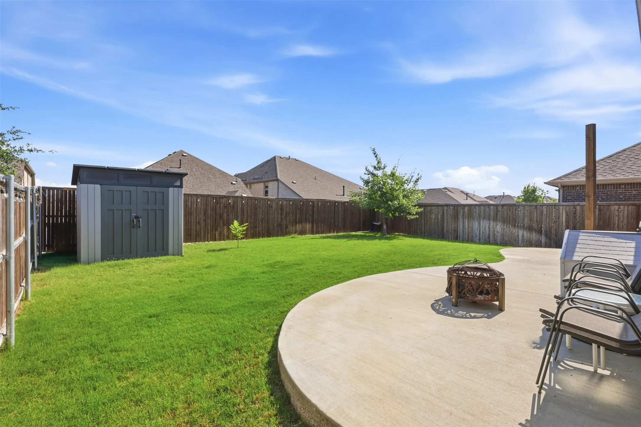 Single Family Residence For Sale in Denton County , 6127 Heron Drive, Celina, Texas 76227, 5 Bedroom, 3 Bathroom, 2 Garage spaces, 2,397 Sqft, built in 2019, mls#21293274, Real Estate Agent in Celina, Homes For Sale in Denton county, Homes For Sale in Celina, Realtor in Celina Texas, Real Estate Brokerage Independent Realty Texas, Luminita Cordes Realtor